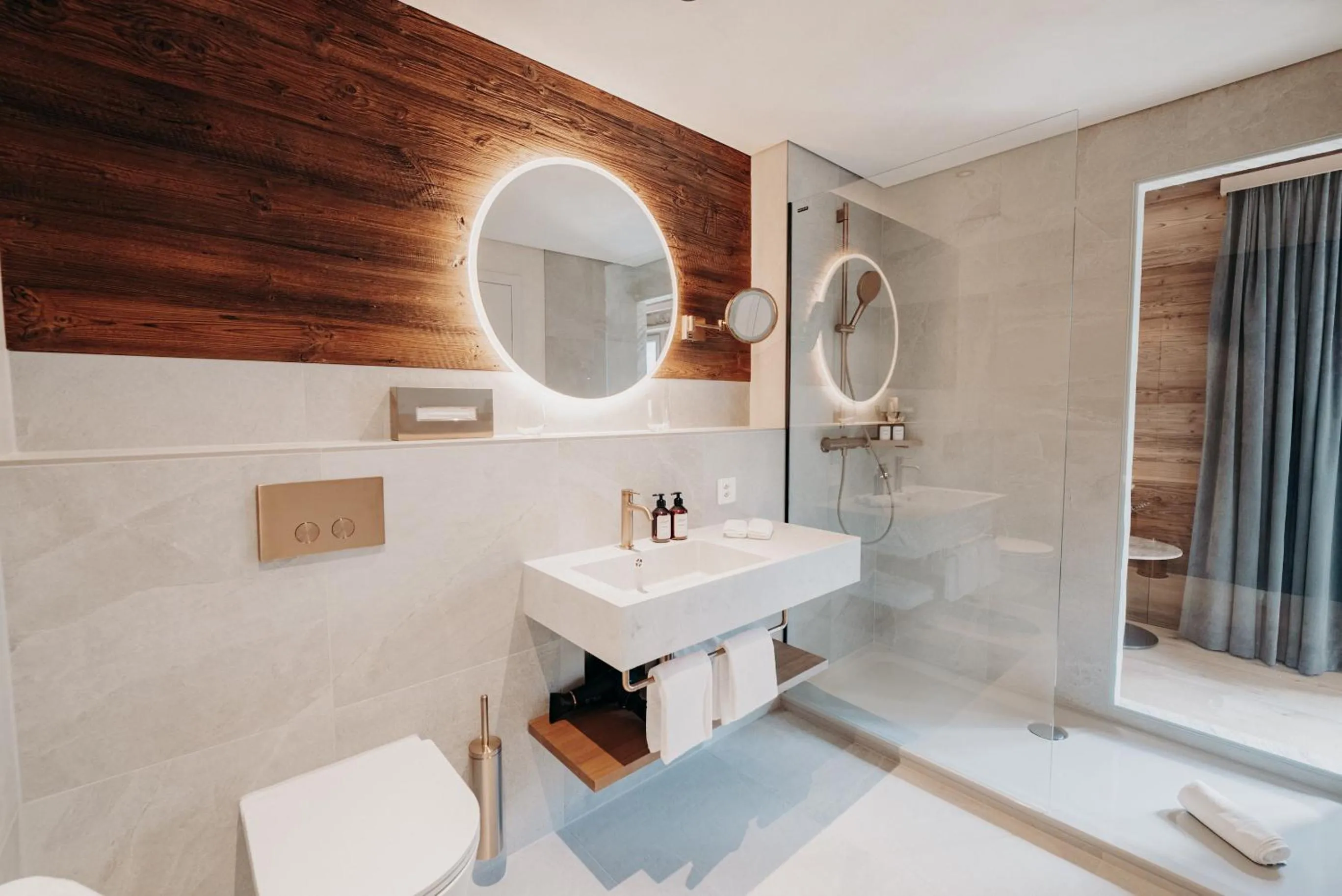 Bathroom in Parkhotel Schoenegg