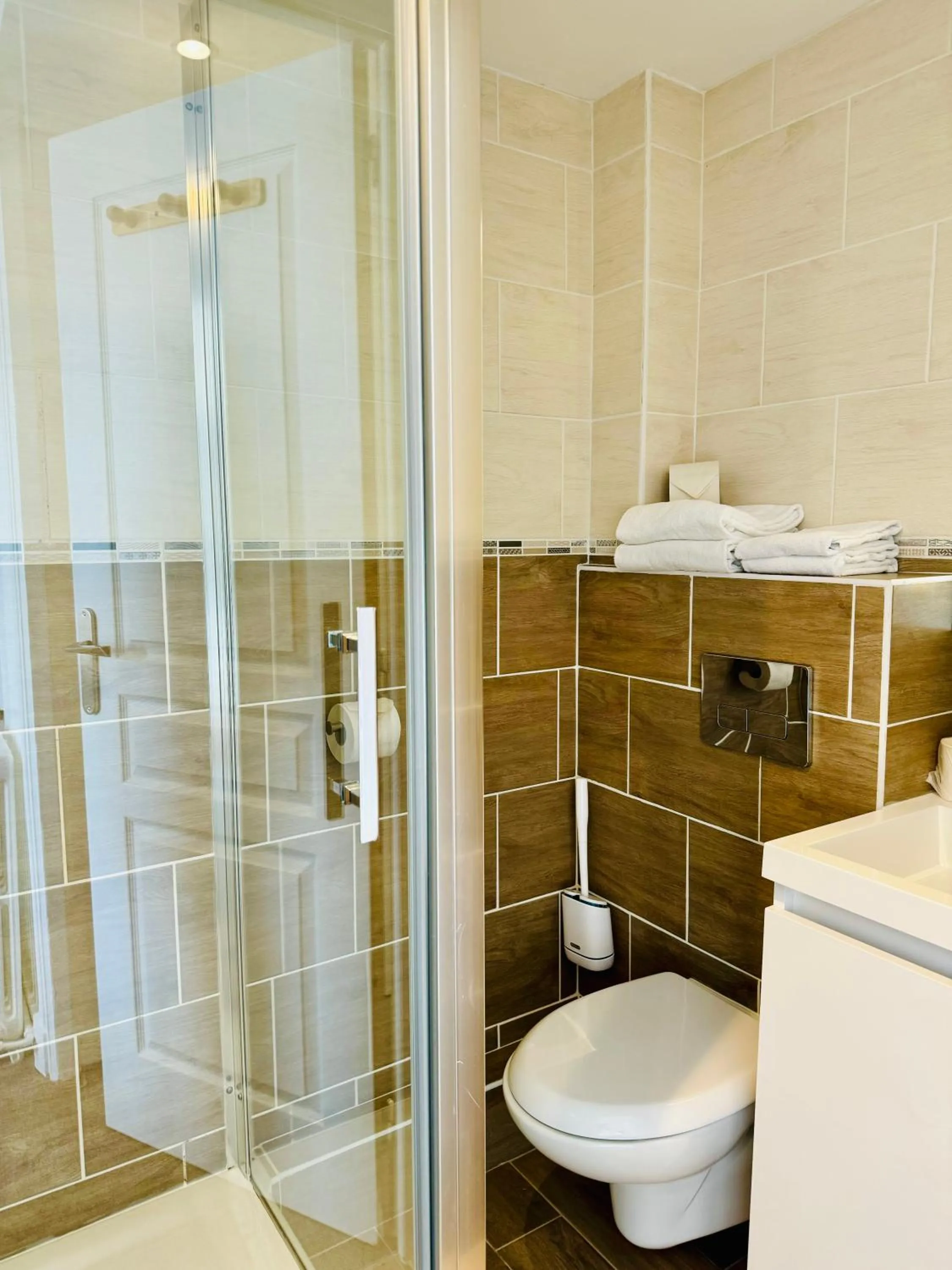 Shower in Le Clos Normand