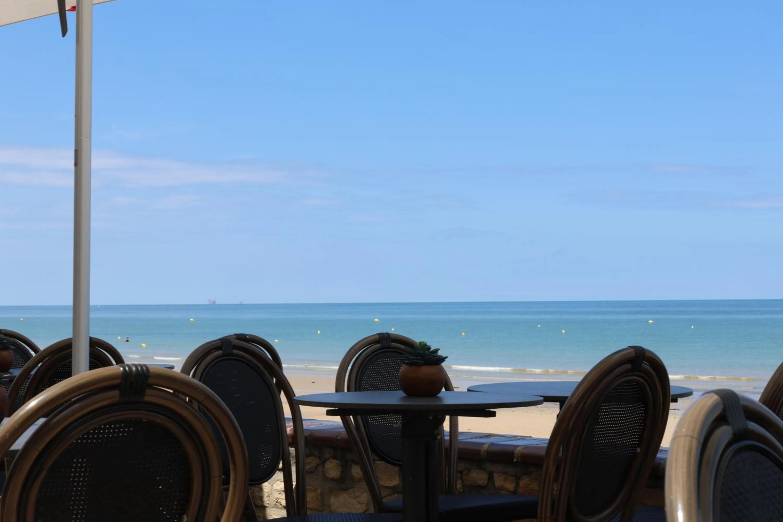 Restaurant/places to eat in Le Clos Normand