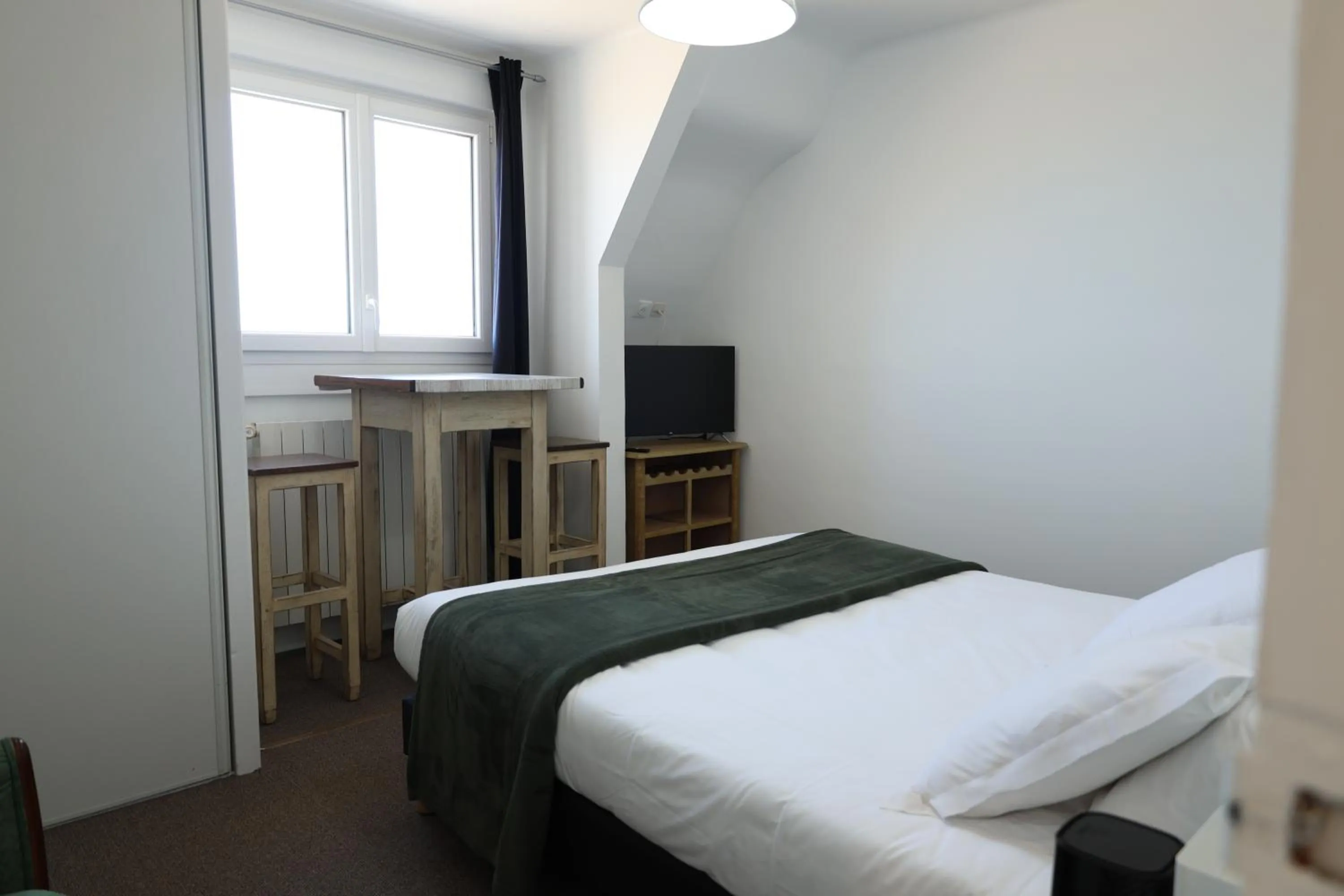 Bedroom, Bed in Le Clos Normand