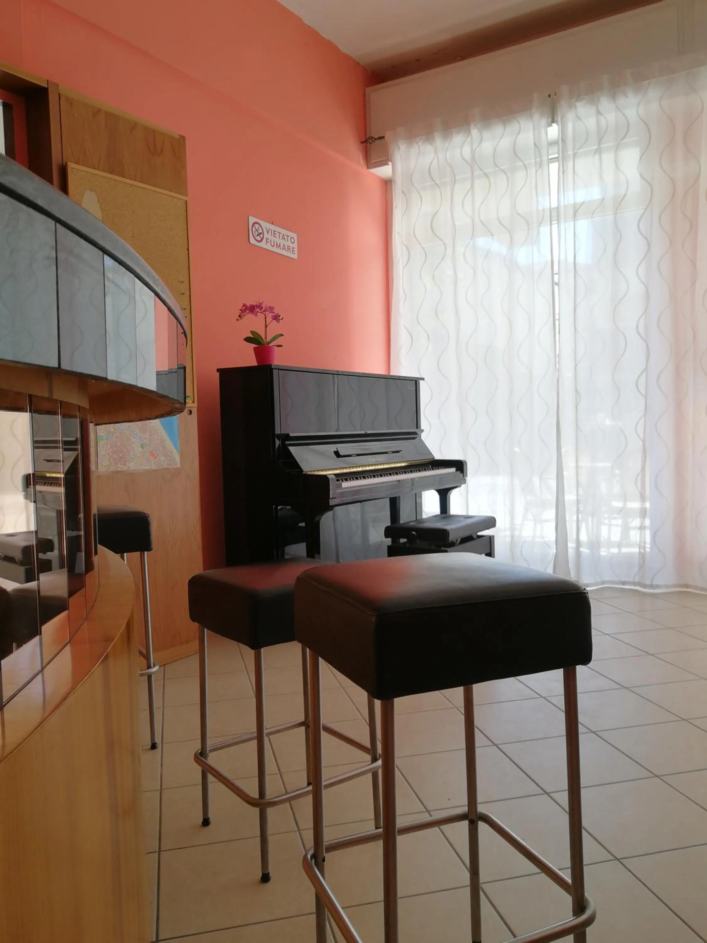 Lounge or bar in Hotel Rossella