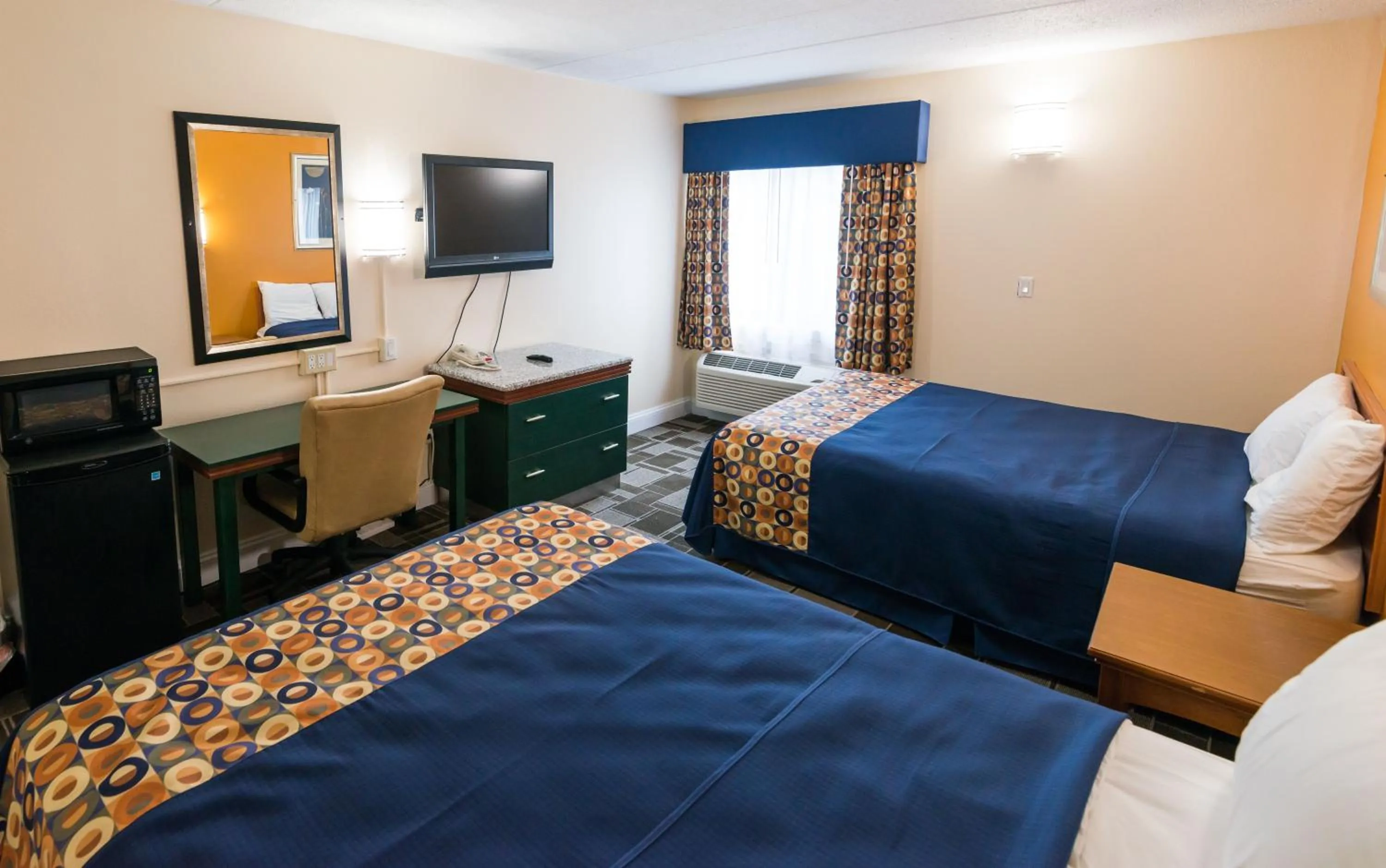 Bed in Cambridge Inn