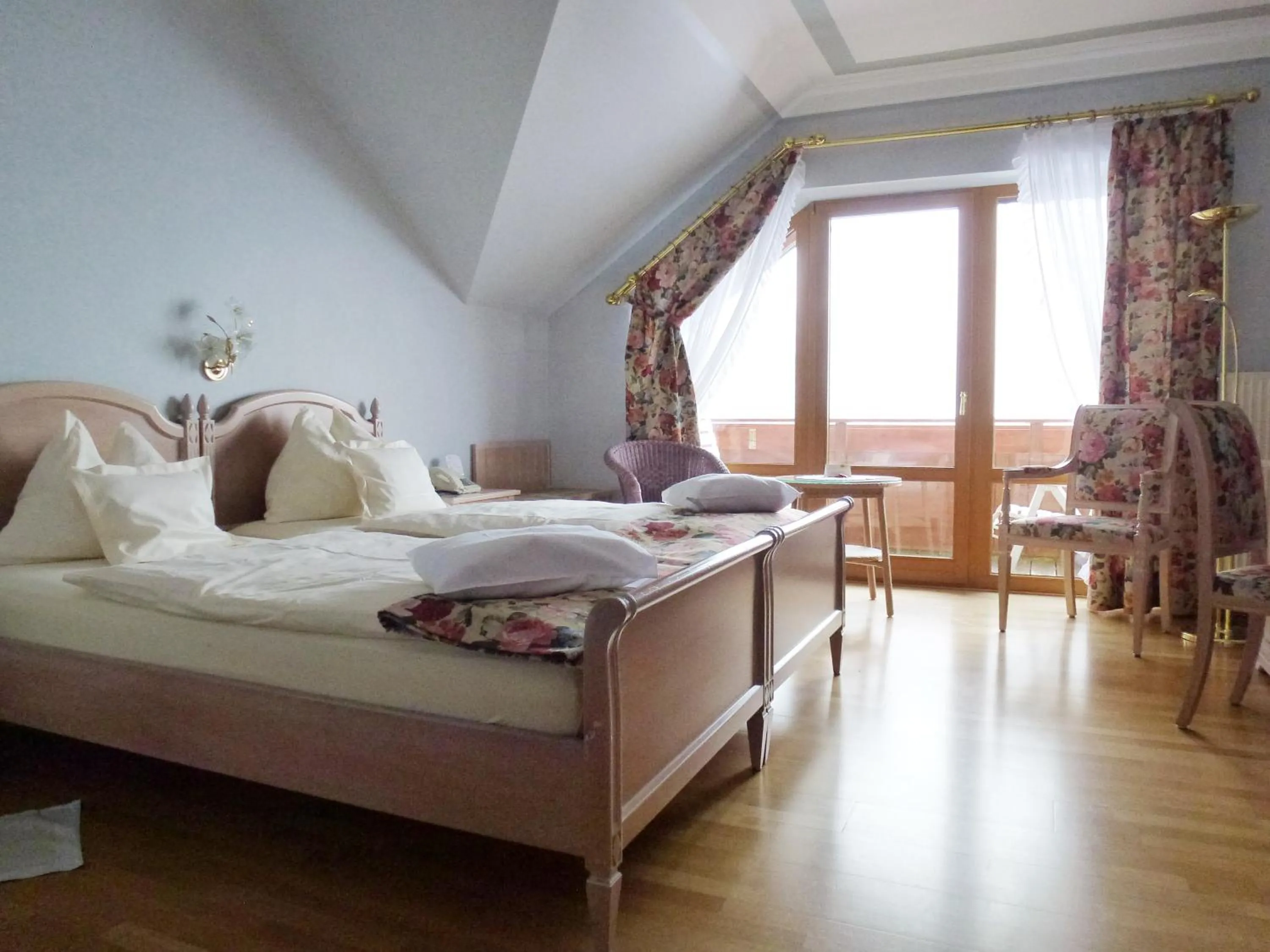 Photo of the whole room, Bed in Landhaus Sonnenhof