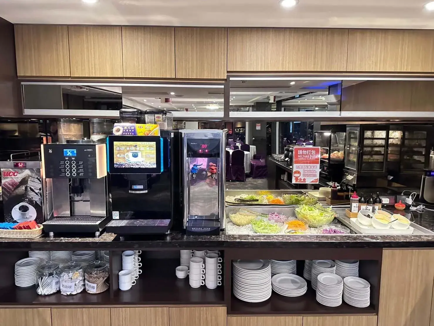 Breakfast in Grand Earl Hotel Breakfast in Grand Earl Hotel