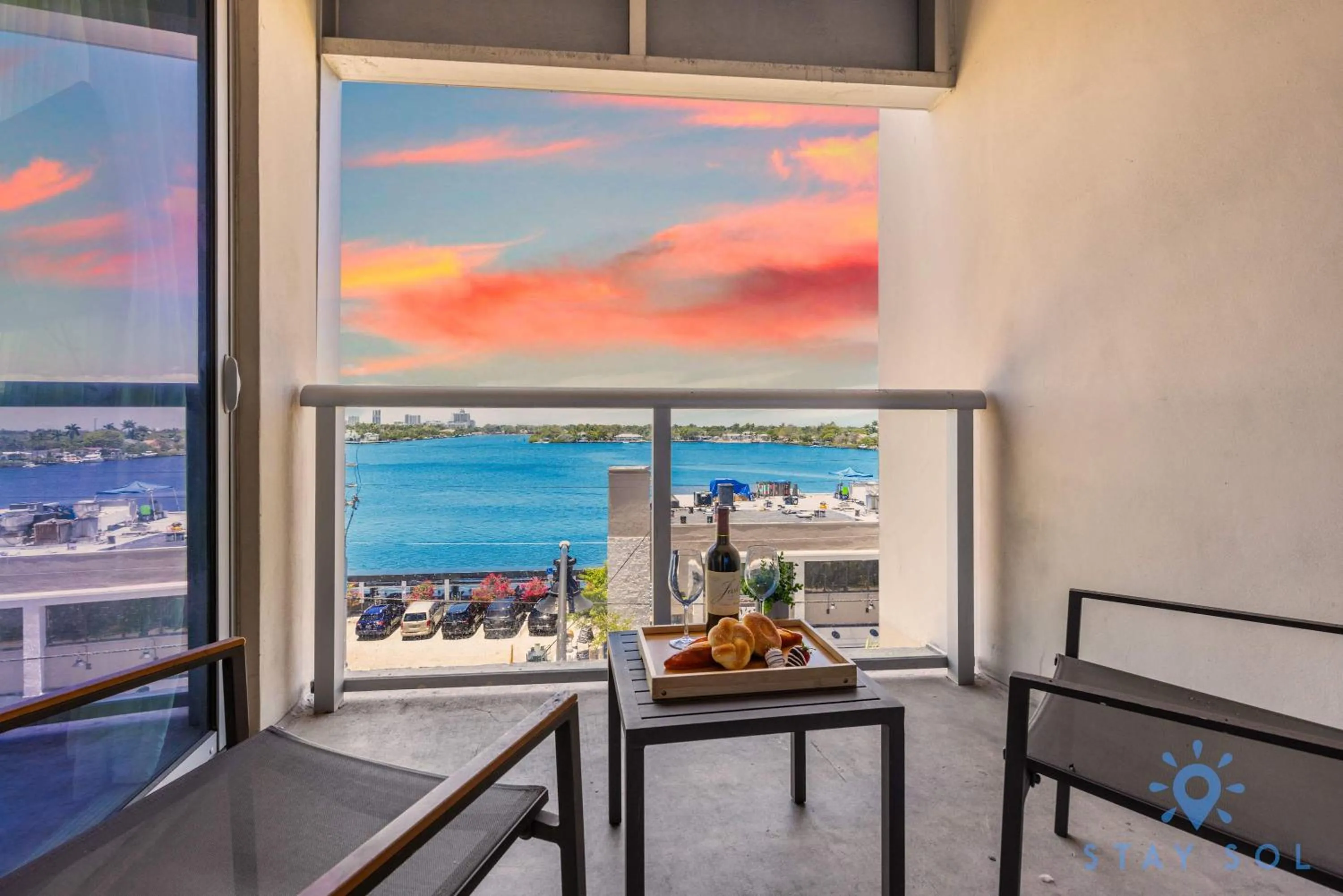 Bay View - Rooftop Pool - Hollywood Beach Broad -walk