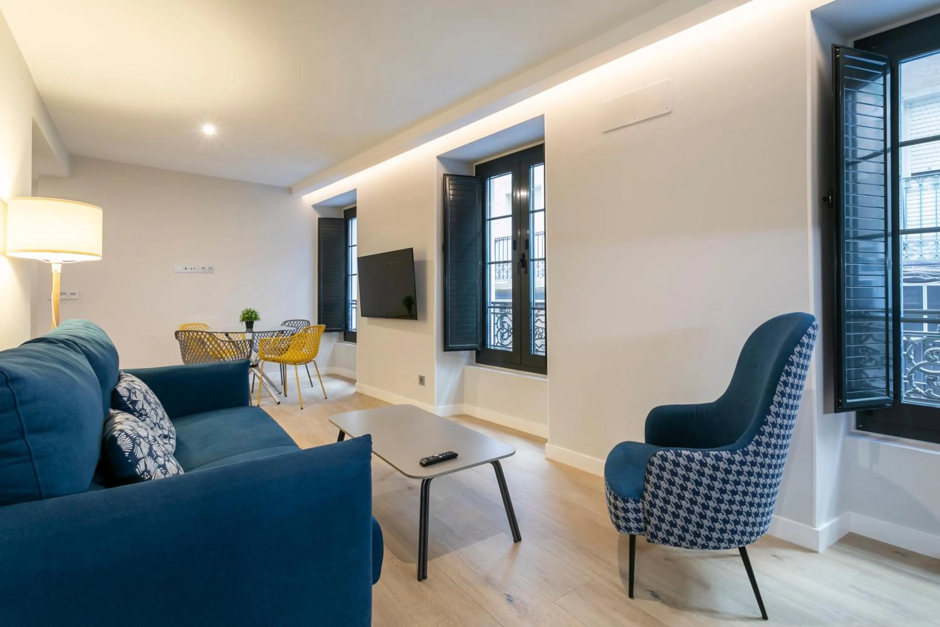 Living room in Arenal Suites Alicante