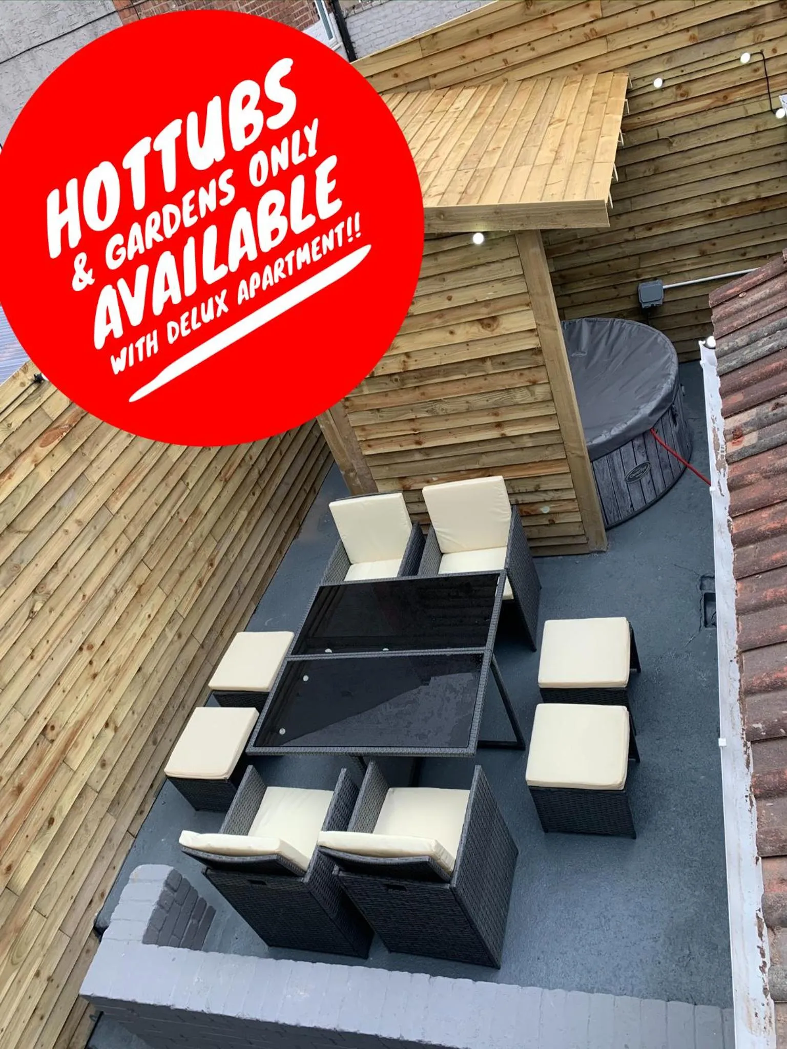 Property building in Albert Hottub & Jacuzzi Apartments