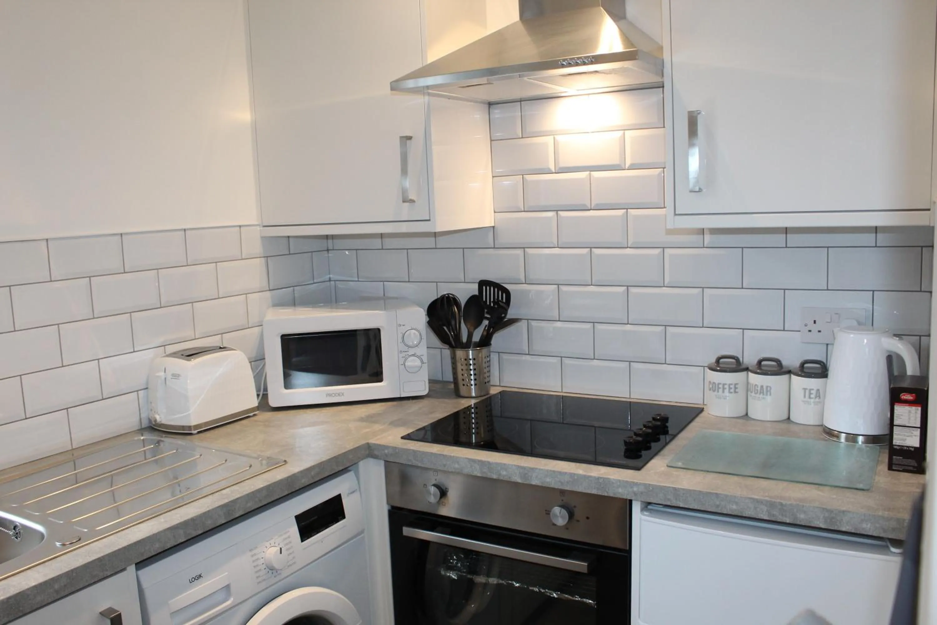 Kitchen or kitchenette in Albert Hottub & Jacuzzi Apartments