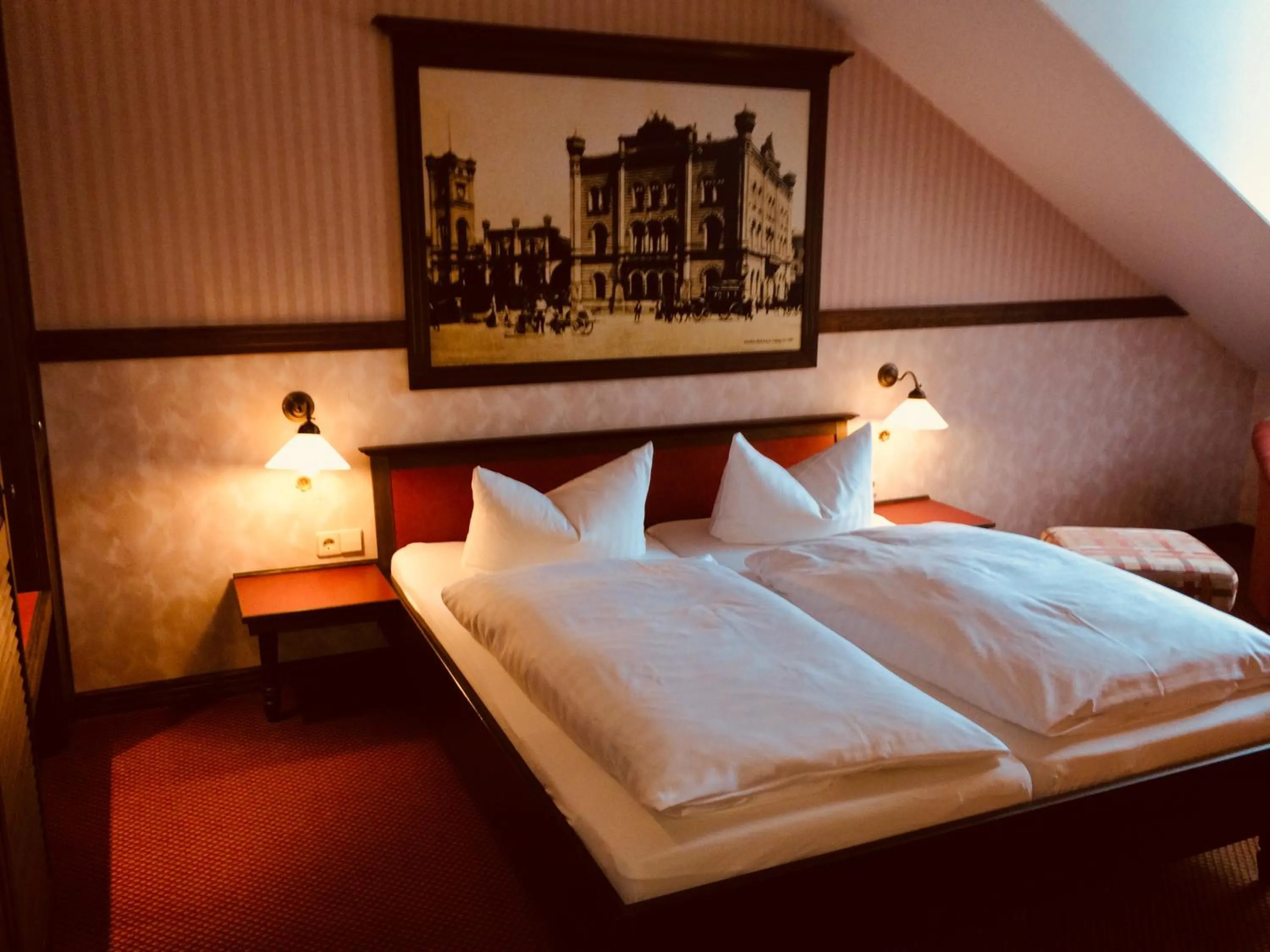 Bed in Hotel BB Bahnhof Bertsdorf