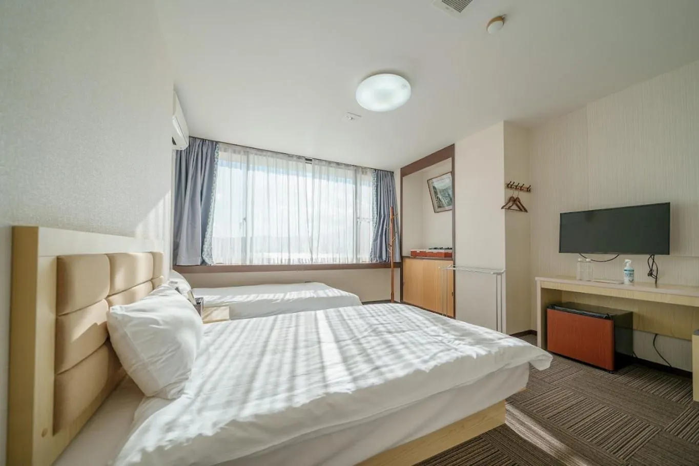 Photo of the whole room in Fuji Yamanakako Resort Hotel