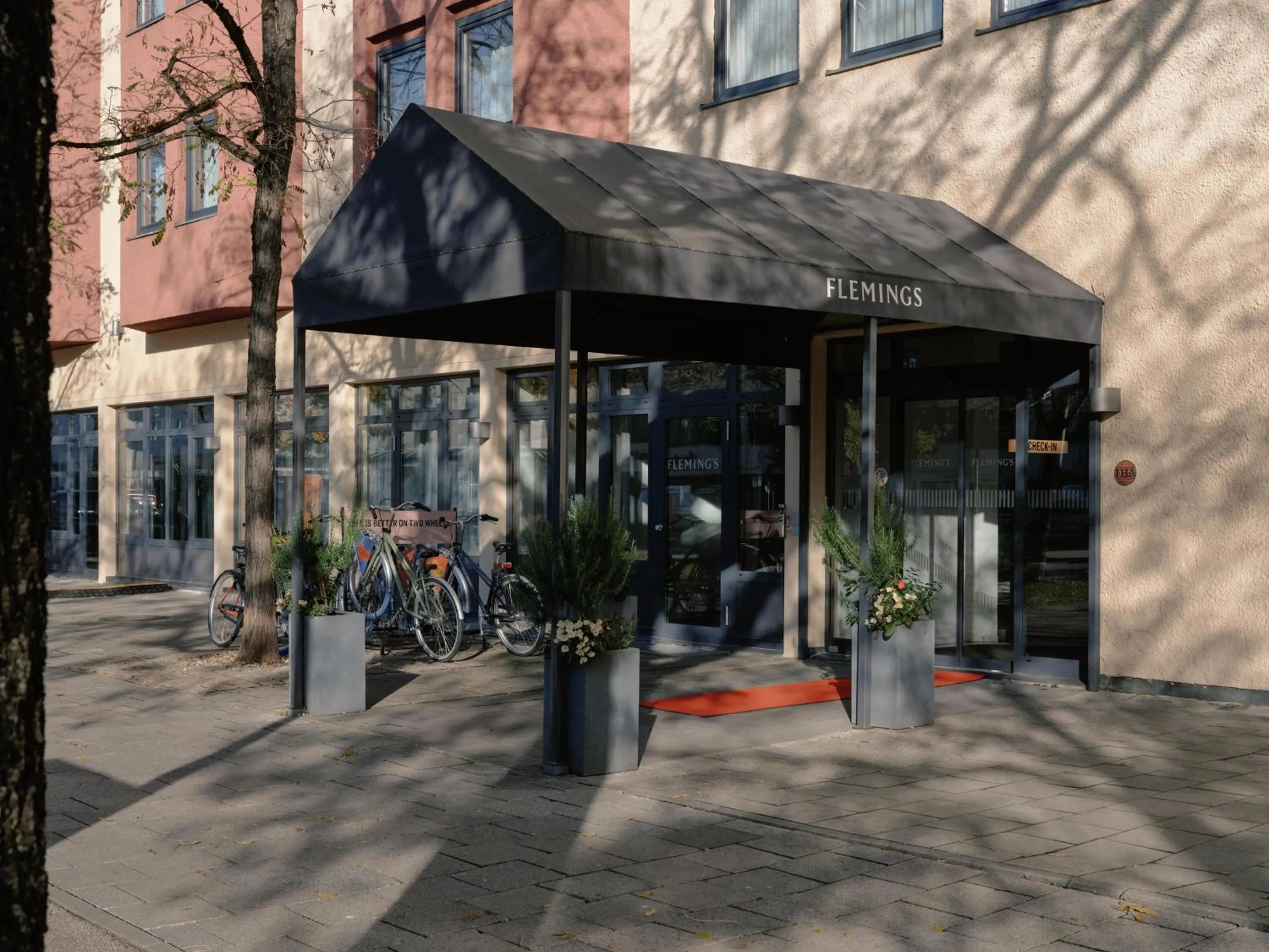 Property building in Flemings Hotel München-Schwabing