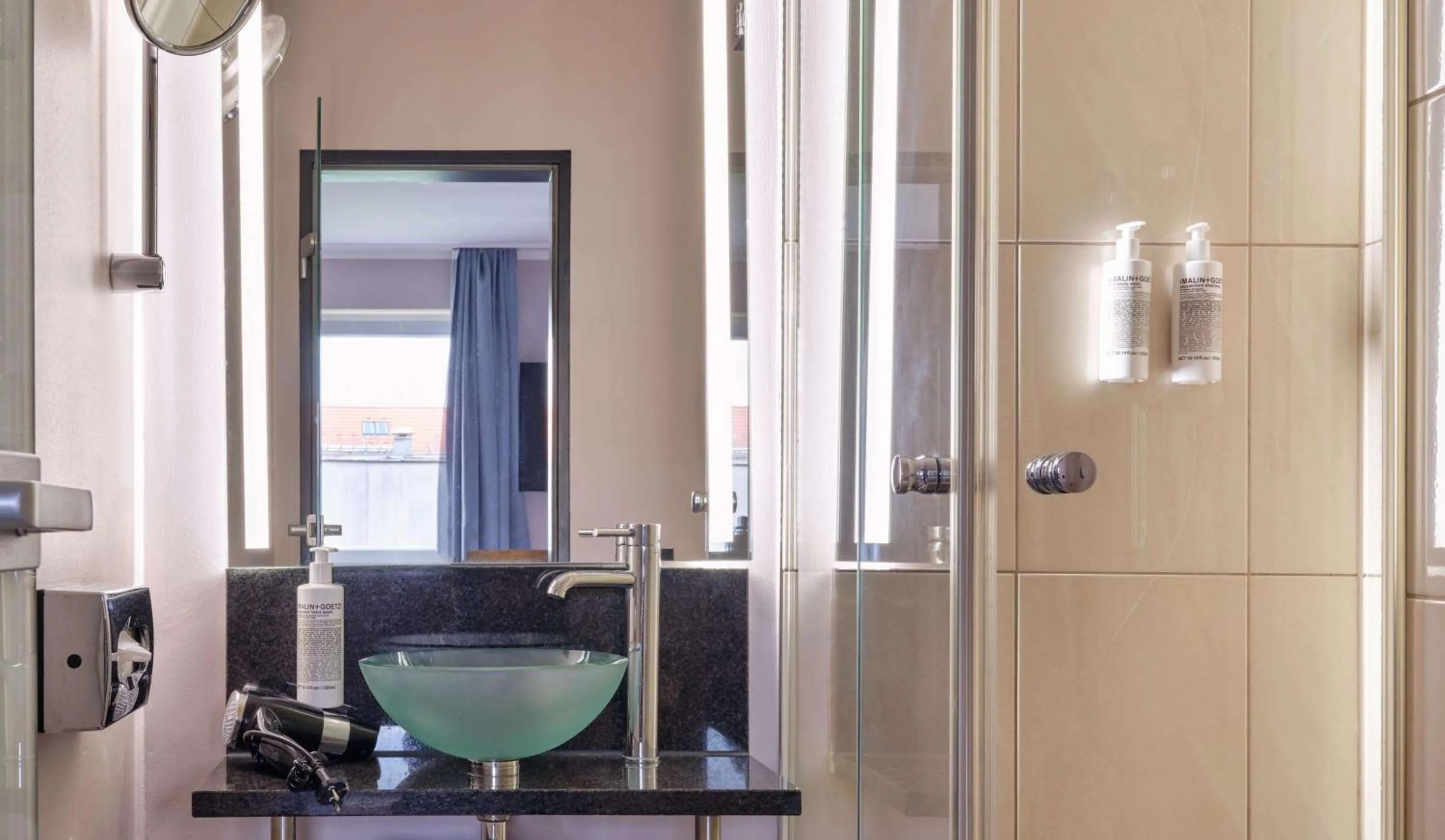 Bedroom in Flemings Hotel München-Schwabing