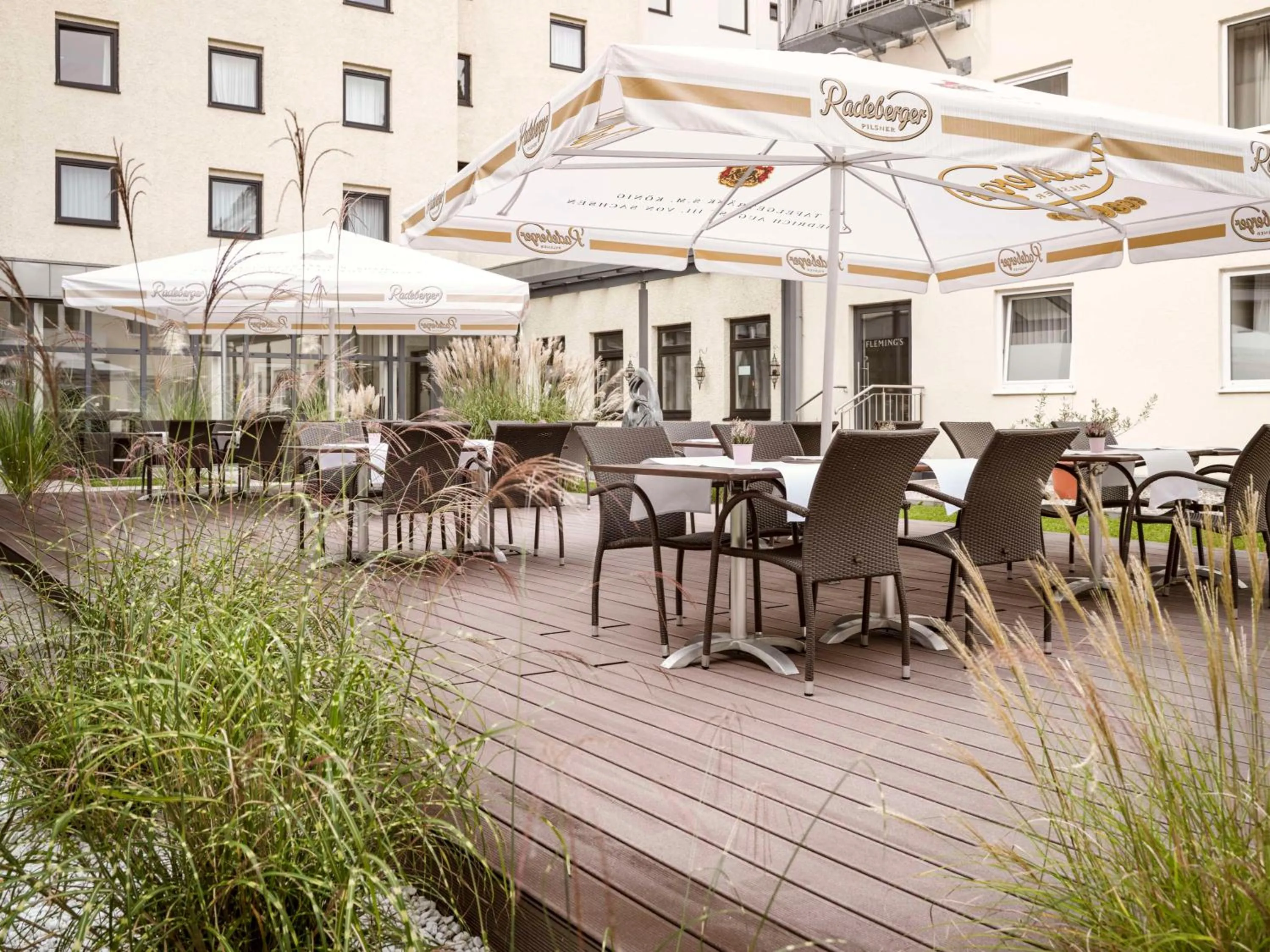 Restaurant/places to eat in Flemings Hotel München-Schwabing