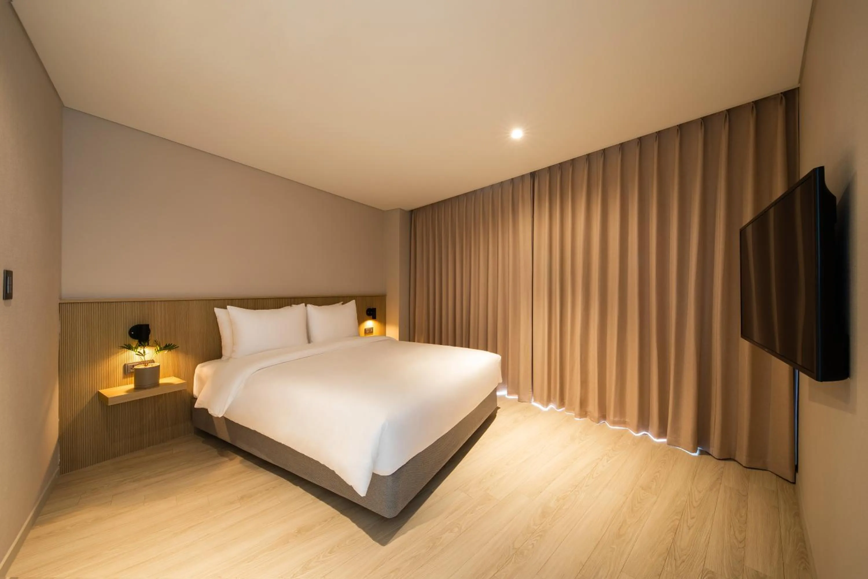 Bed in The Week & Resort