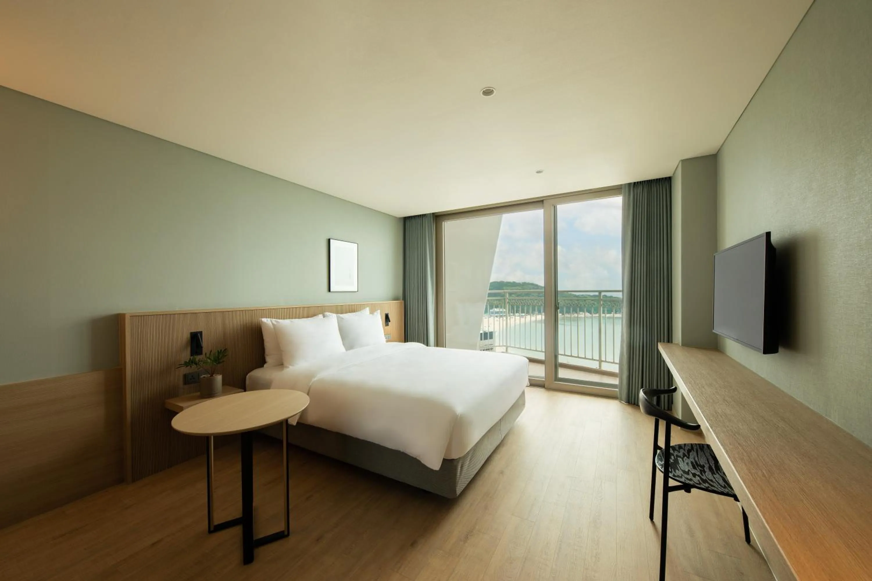 Bed in The Week & Resort