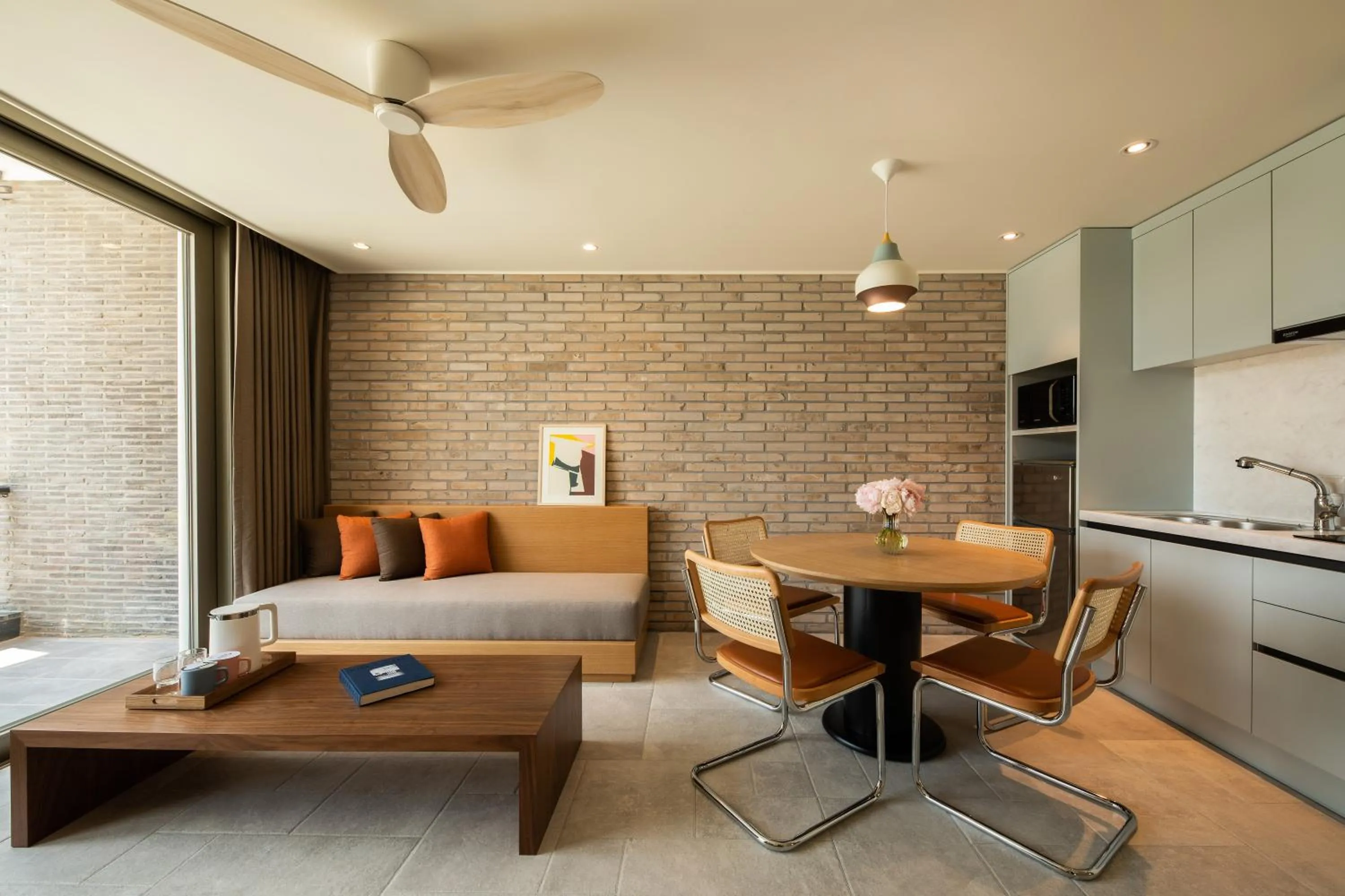 Kitchen or kitchenette in The Week & Resort