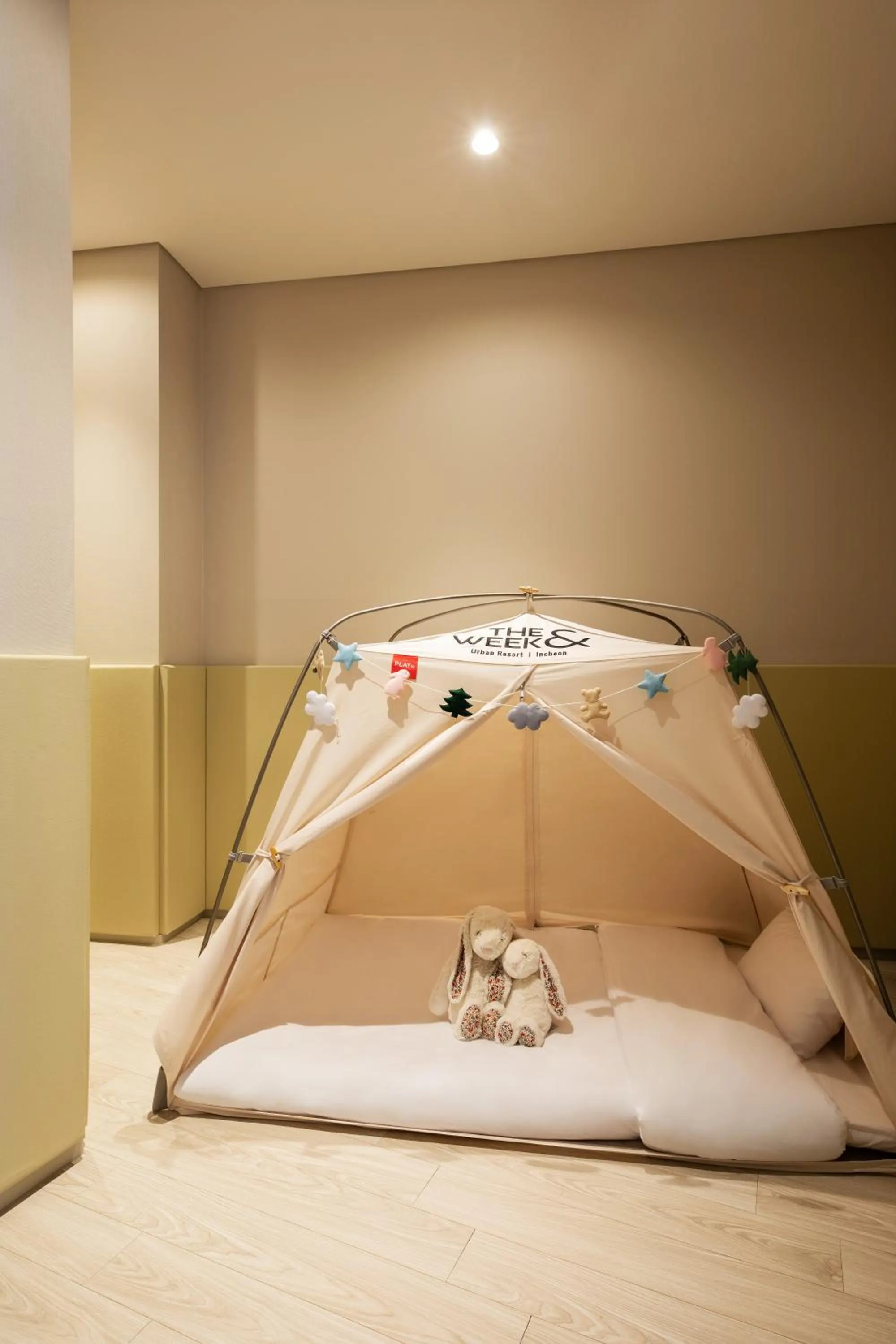 Bedroom, Bed in The Week & Resort