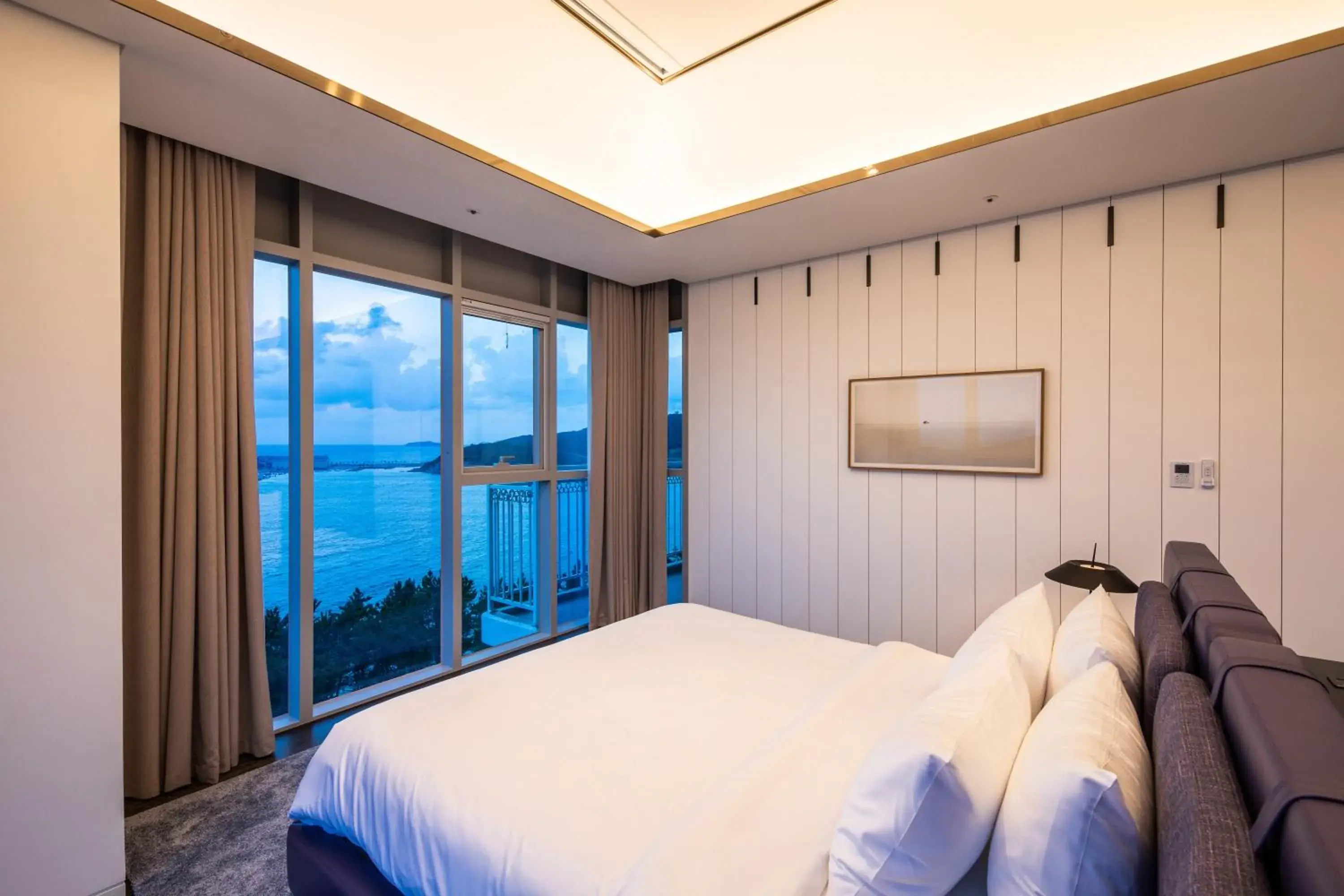 Bed in The Week & Resort Bed in The Week & Resort