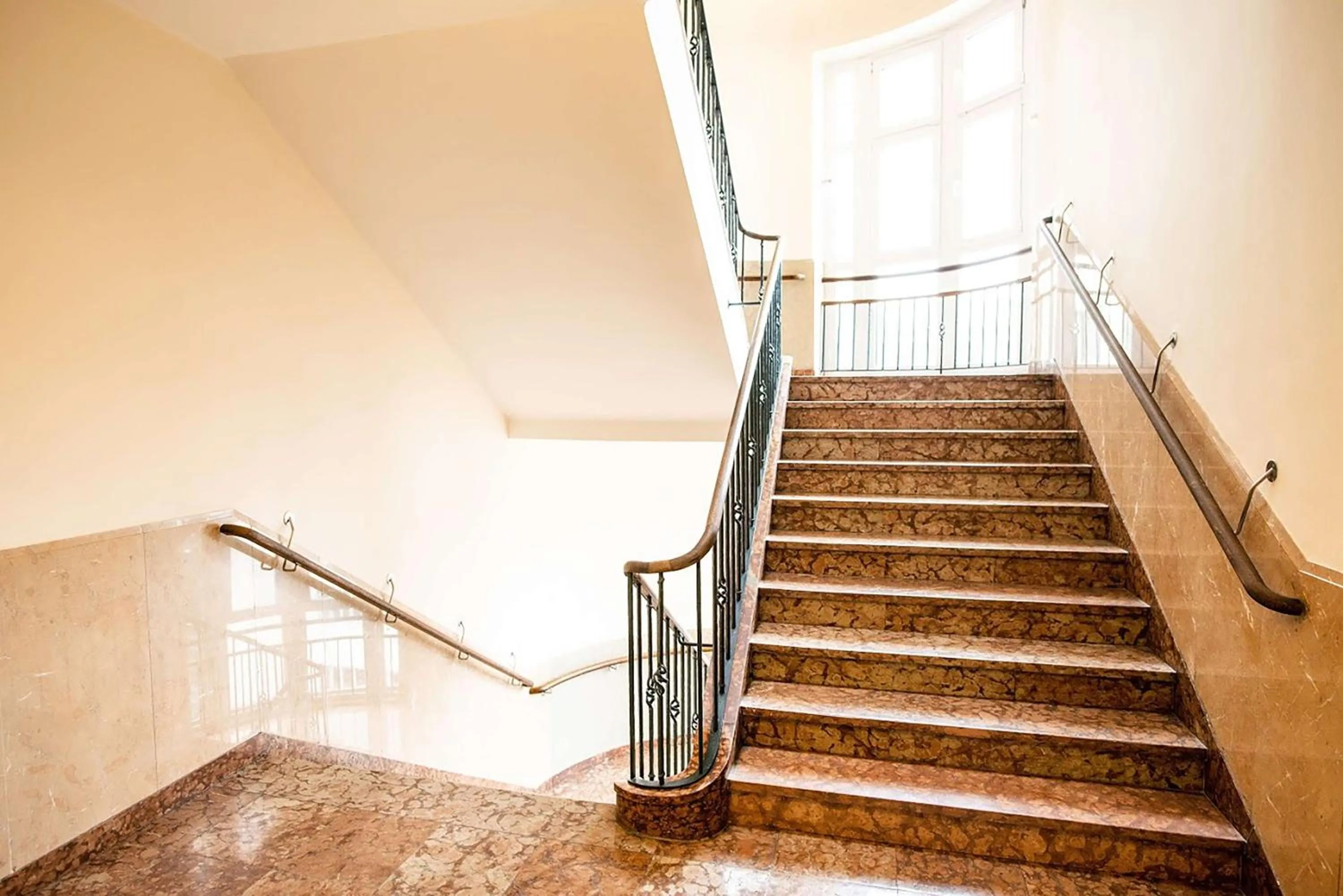 Property building in Flemings Hotel München-City