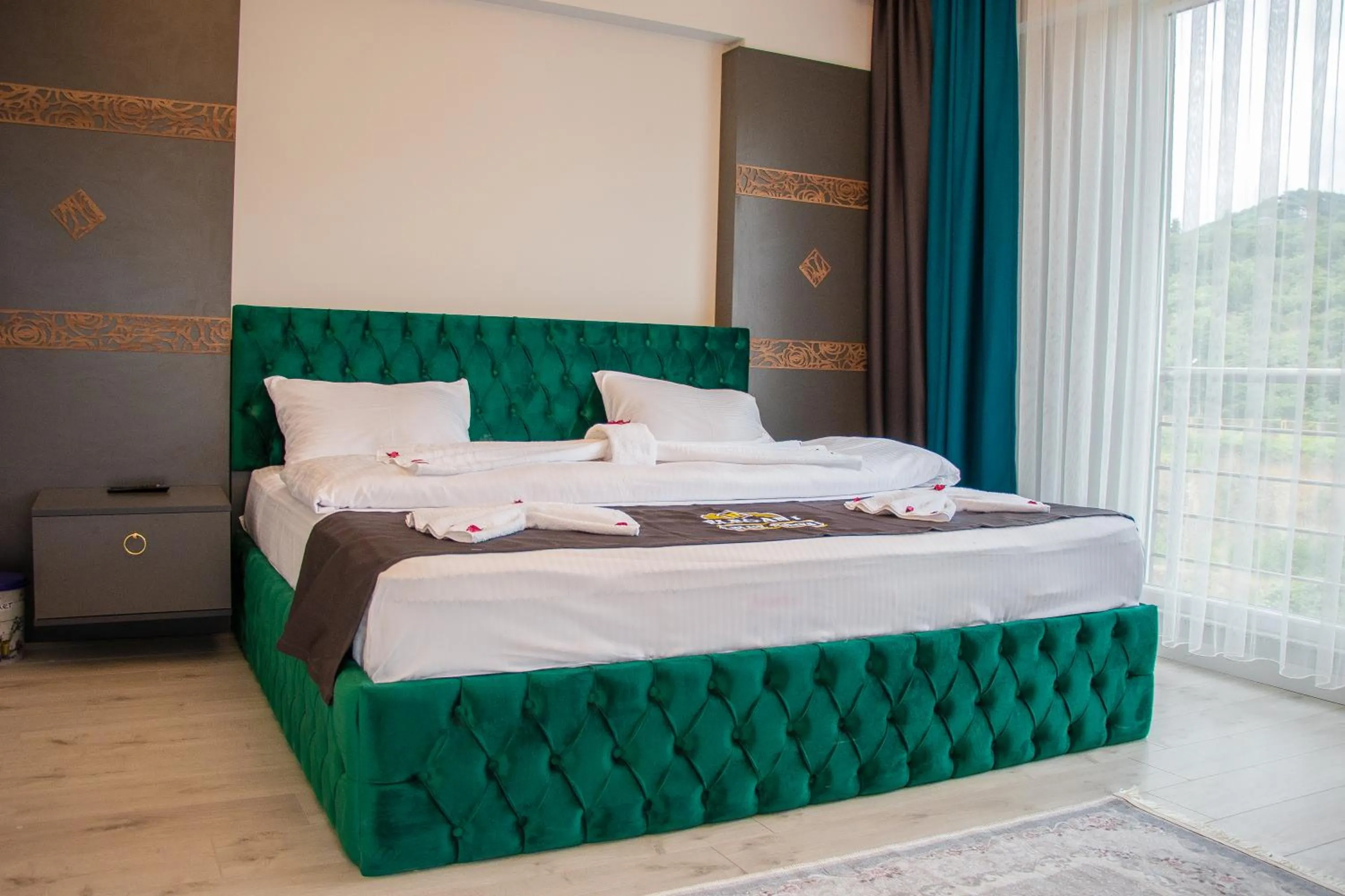 ELEGANT BLUE SUİTES