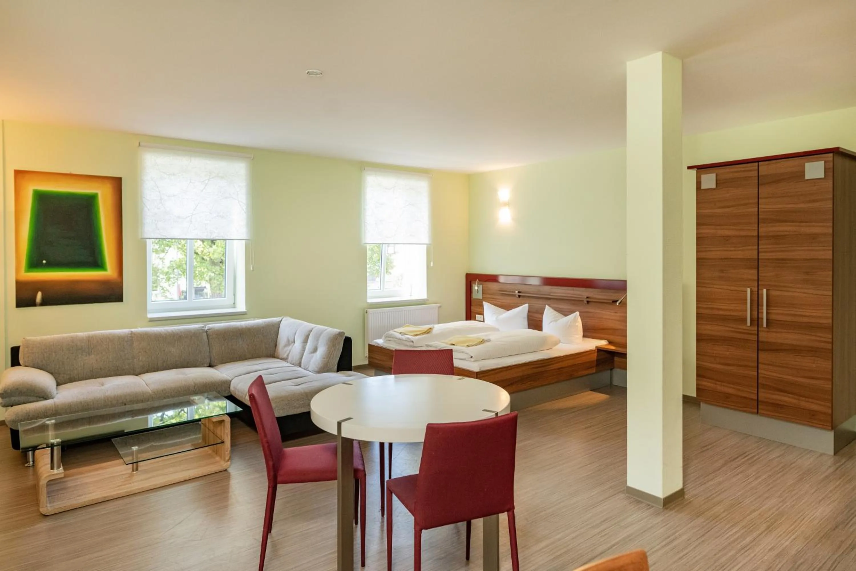 Photo of the whole room, Bed in Kulturhotel Kaiserhof