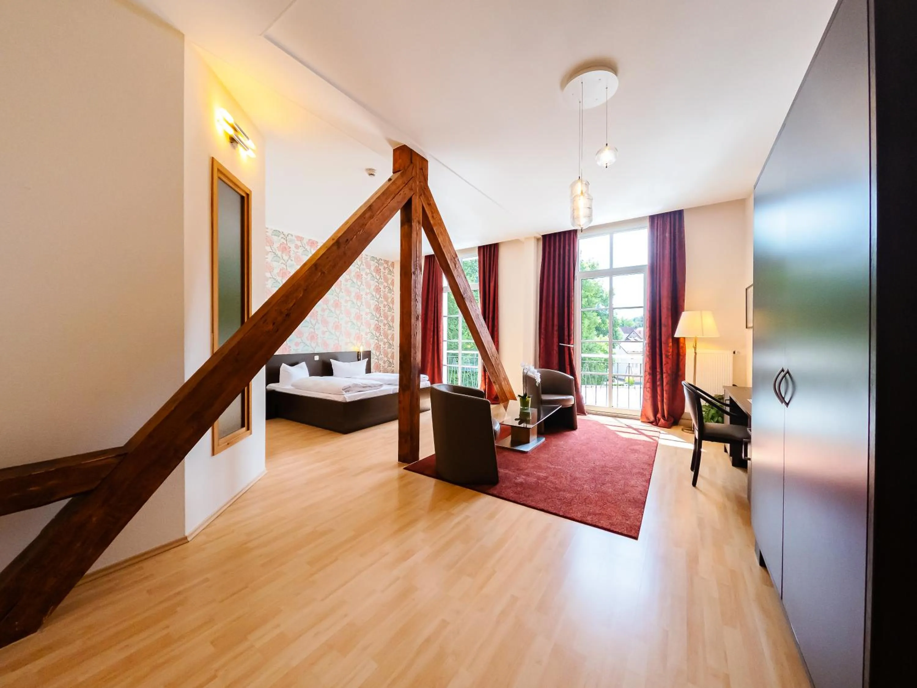 Photo of the whole room, Bed in Kulturhotel Kaiserhof