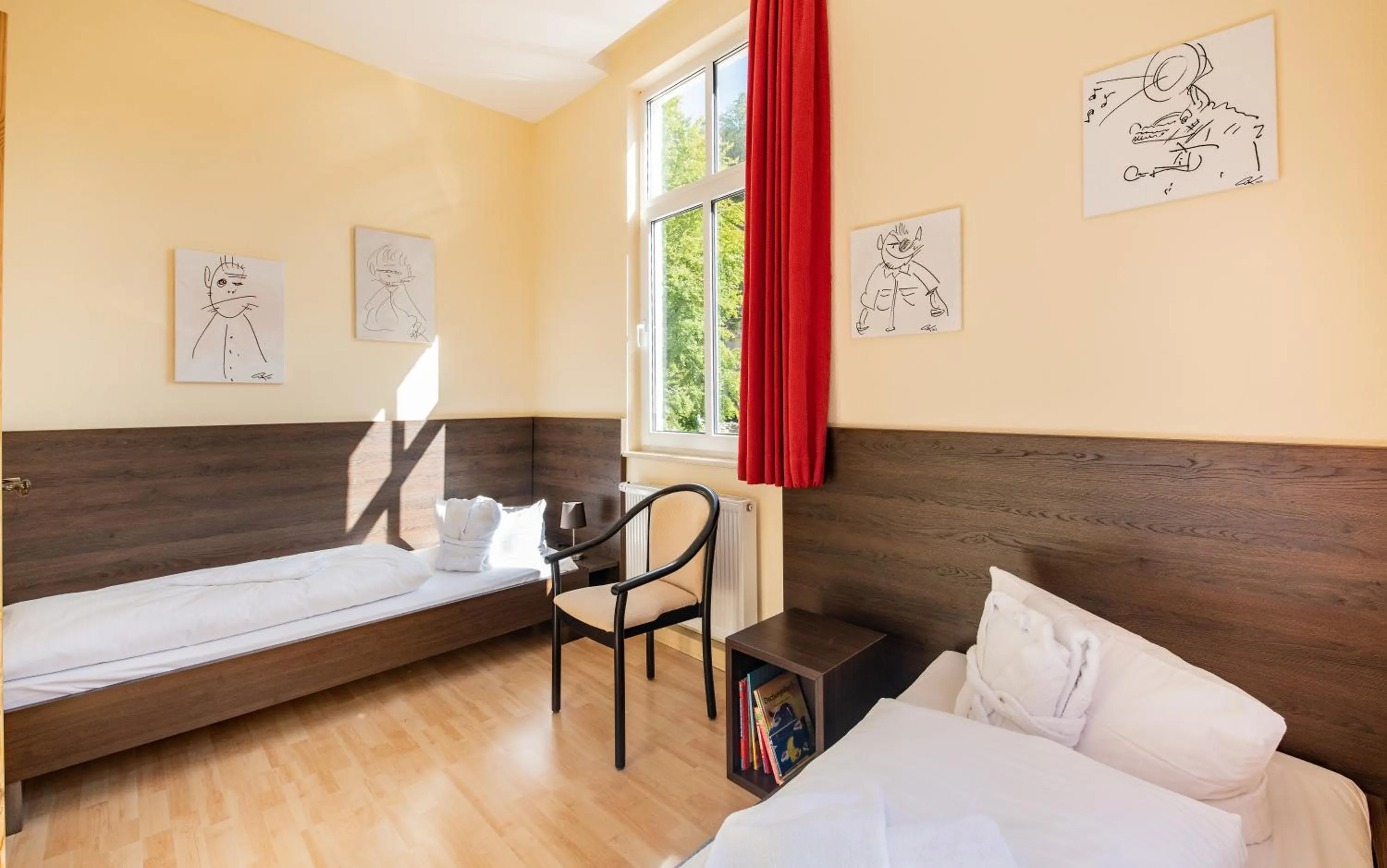 Bedroom, Bed in Kulturhotel Kaiserhof