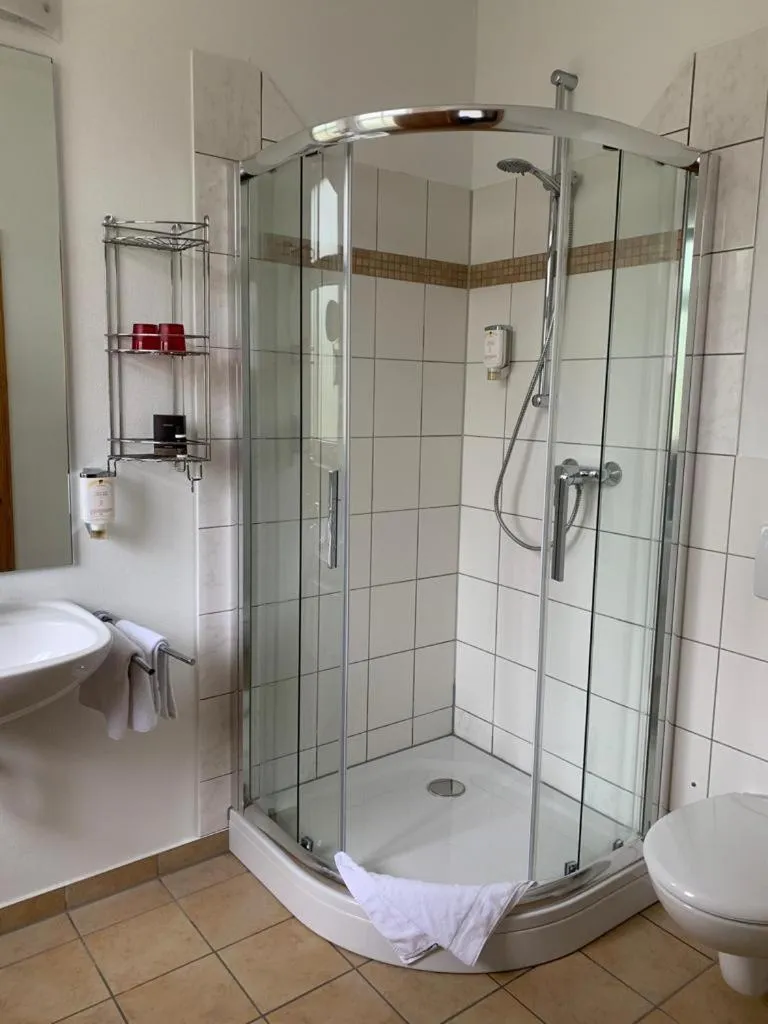 Shower in Kulturhotel Kaiserhof