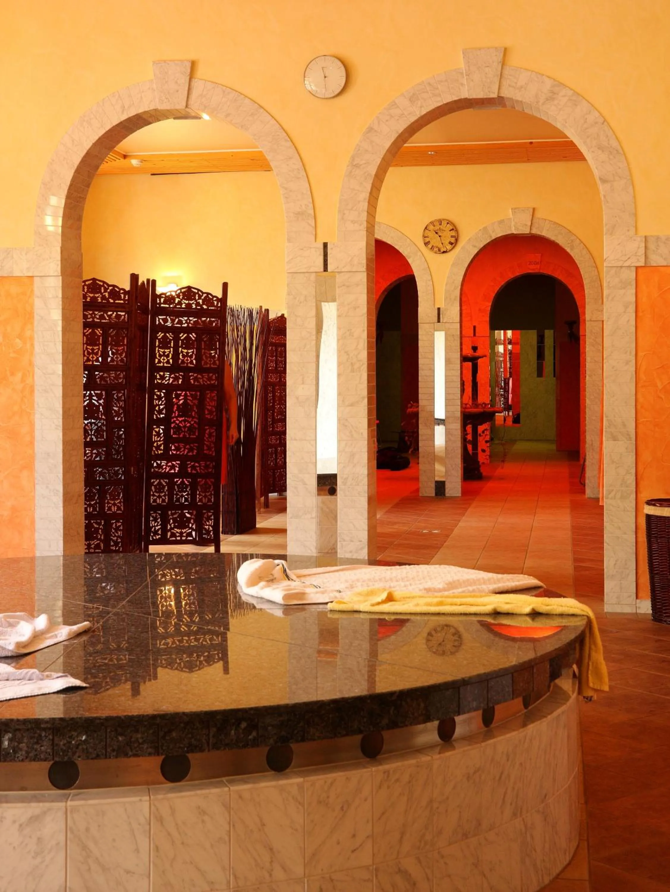 Hot Spring Bath in Kulturhotel Kaiserhof