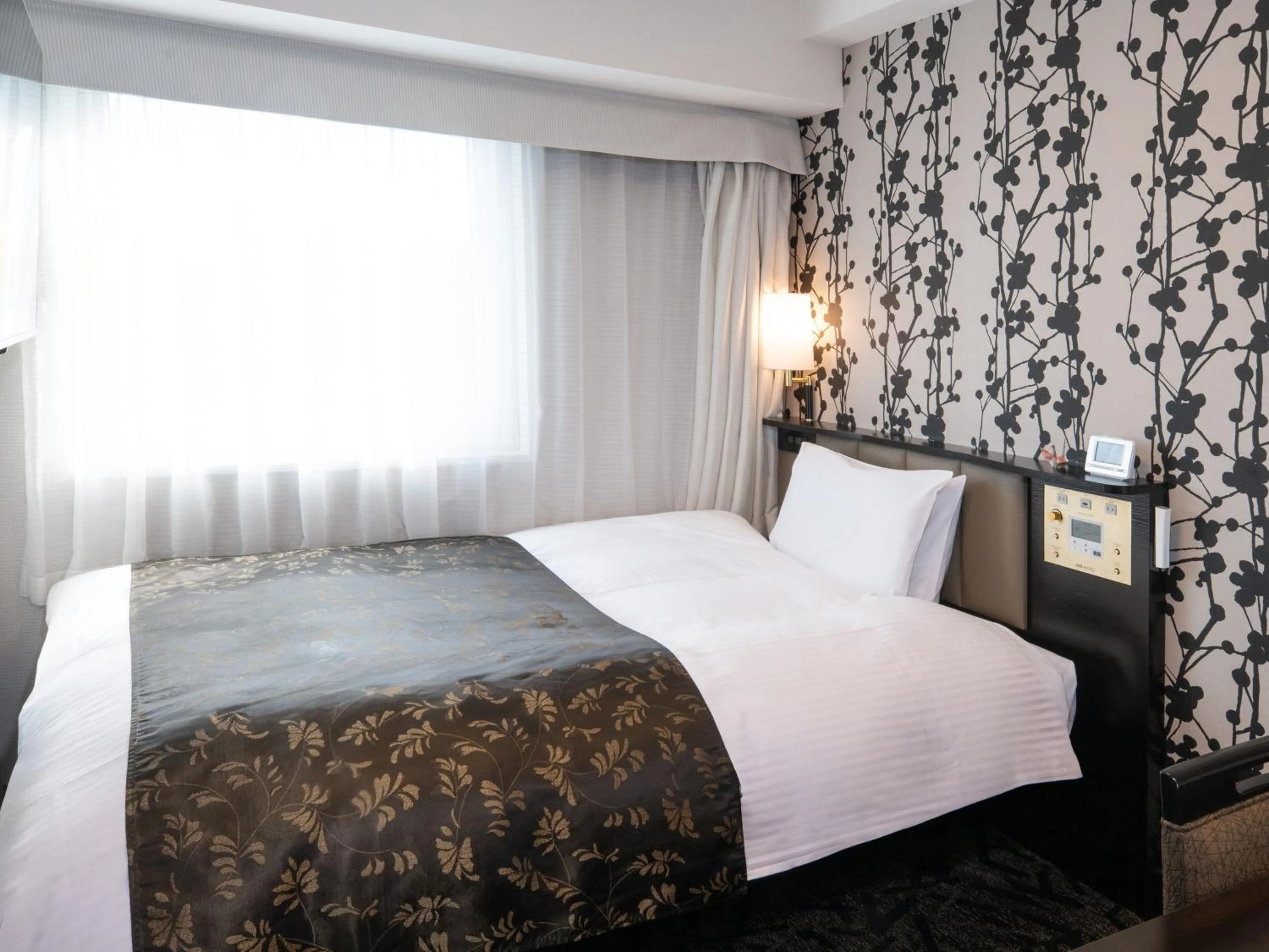 Photo of the whole room, Bed in APA Hotel Akihabara Ekikita