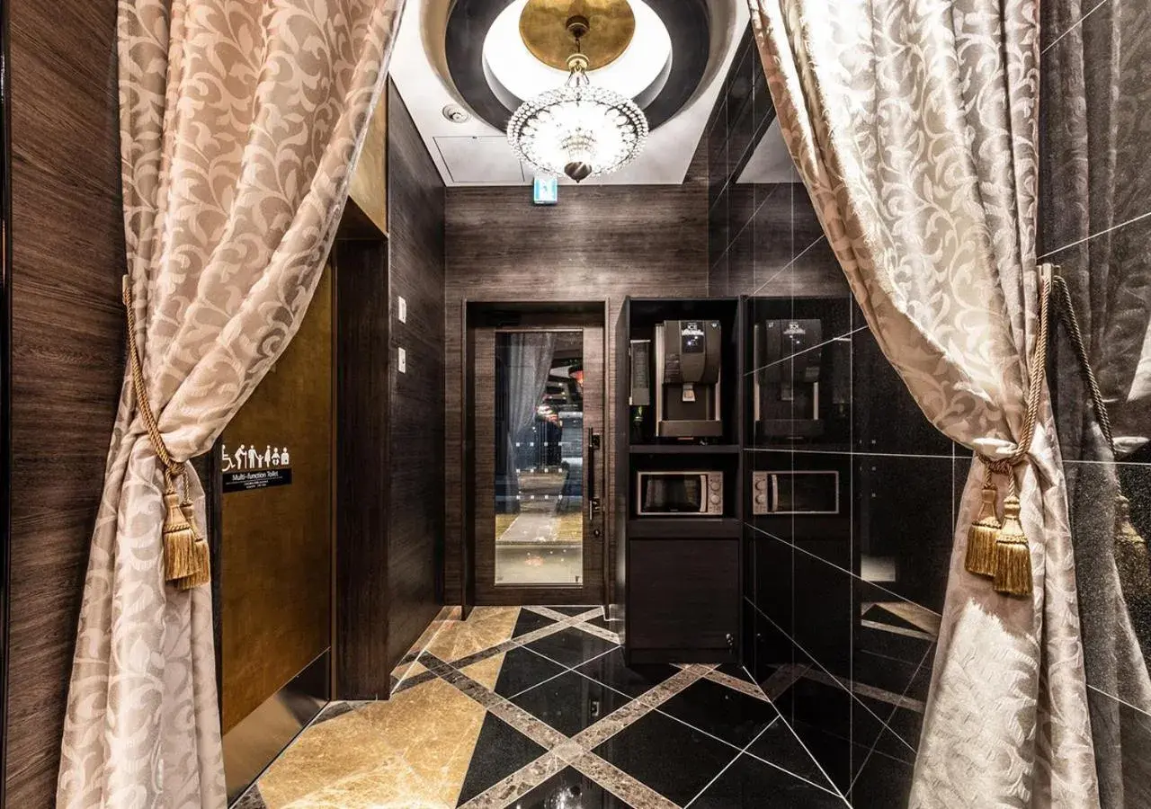 Lobby or reception in APA Hotel Akihabara Ekikita Lobby or reception in APA Hotel Akihabara Ekikita