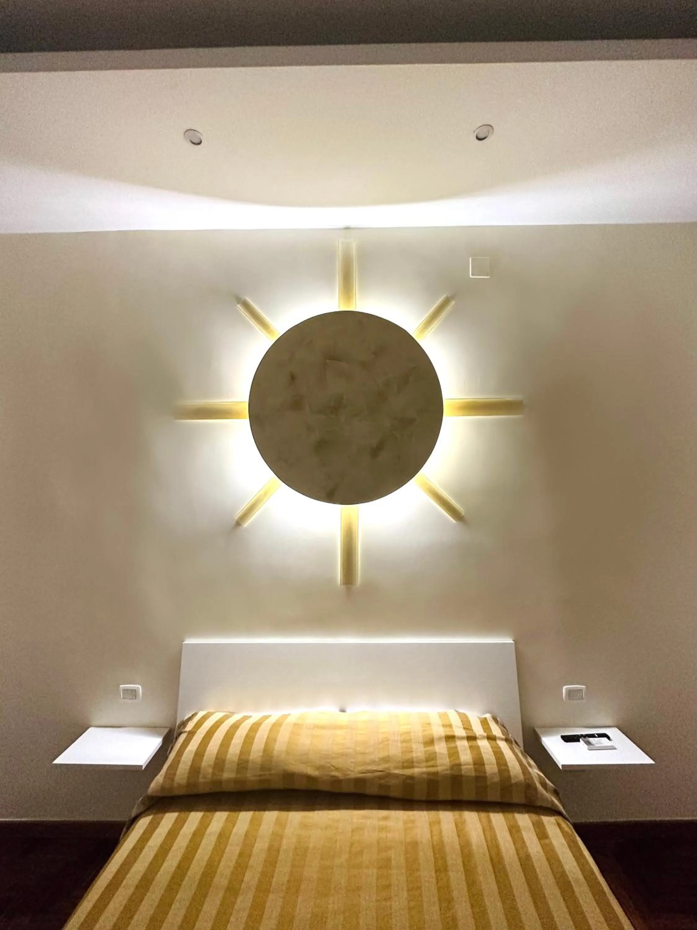 Bed in SoLuMa' Chiaja Rooms