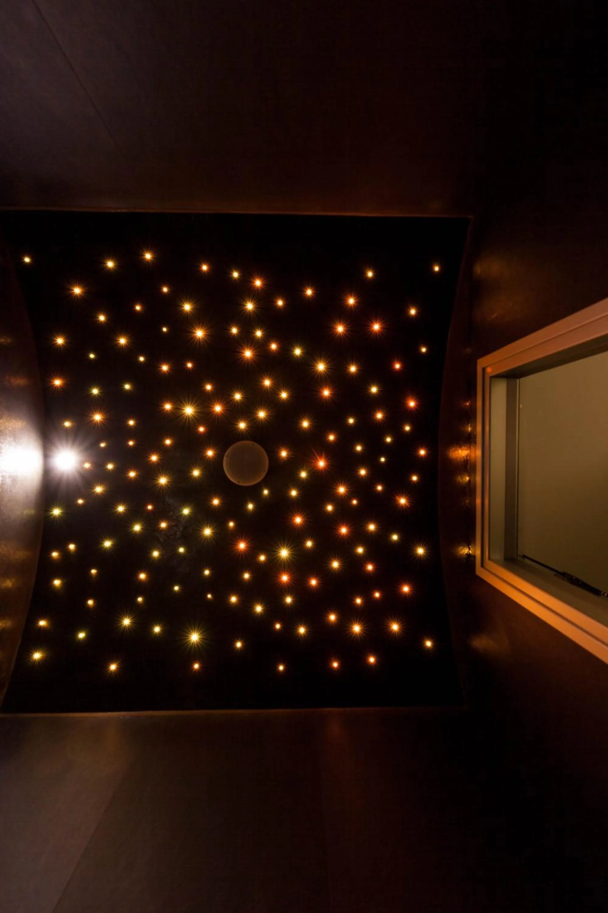 Steam room in Teseo Rooms & Relax