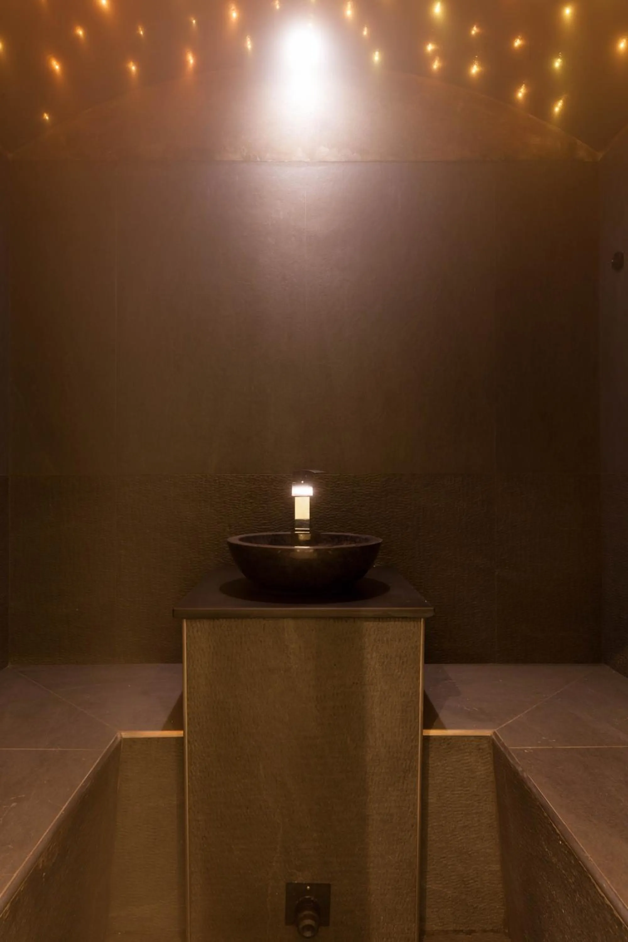 Property building in Teseo Rooms & Relax