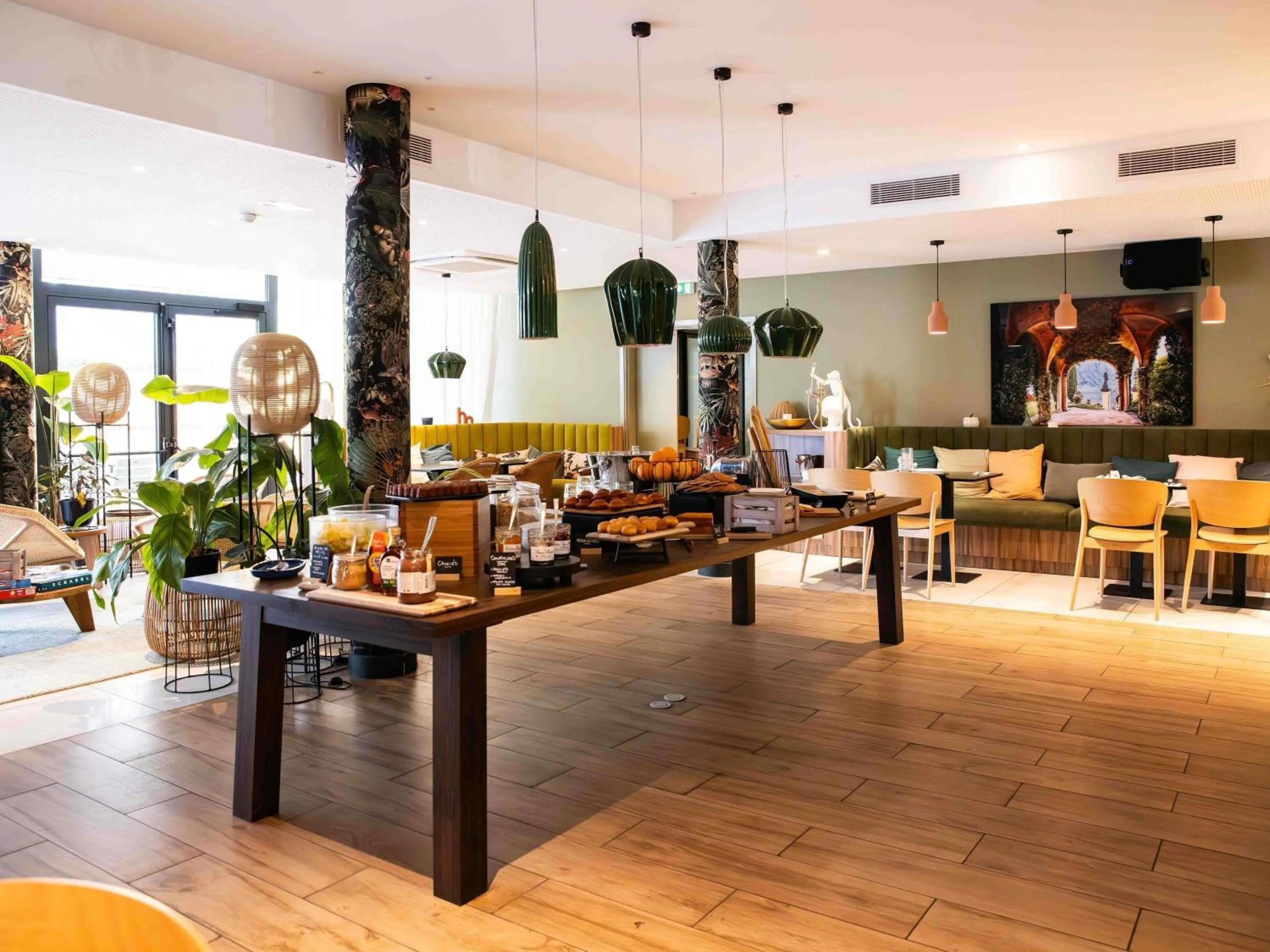 Property building in ibis Styles Bordeaux Lac Bruges