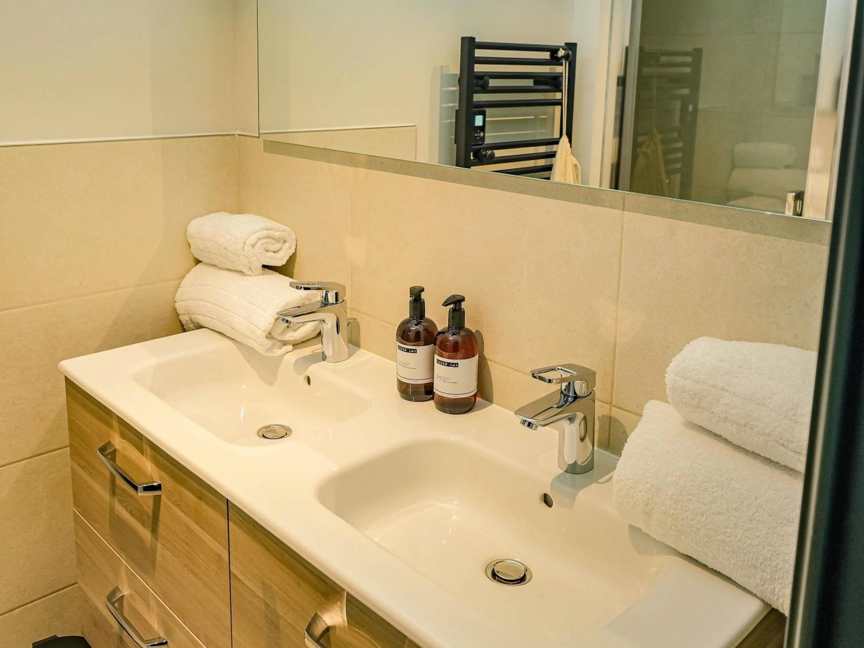 Bedroom in ibis Styles Bordeaux Lac Bruges