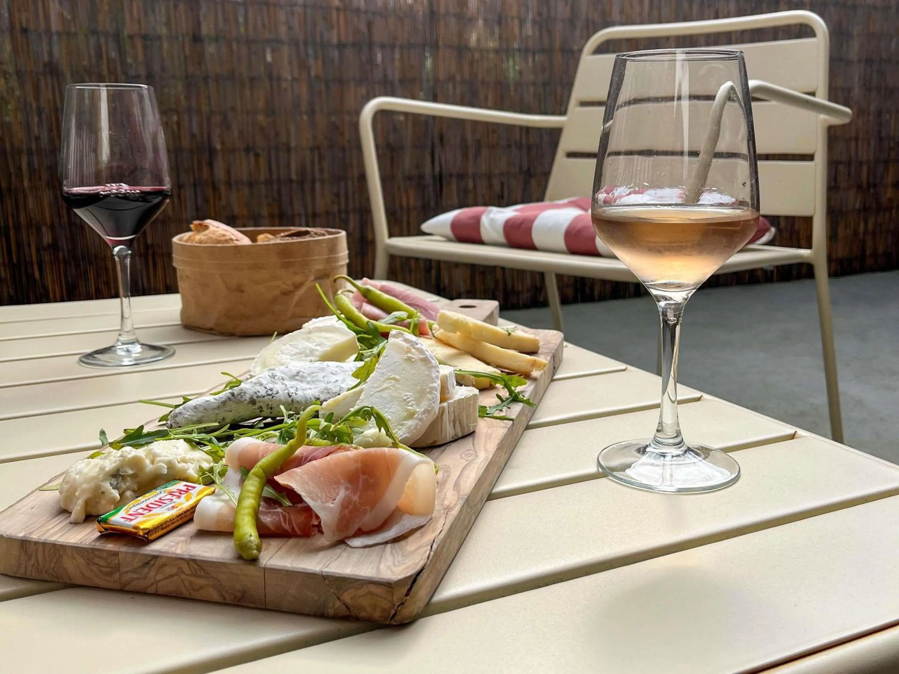 Property building in ibis Styles Bordeaux Lac Bruges