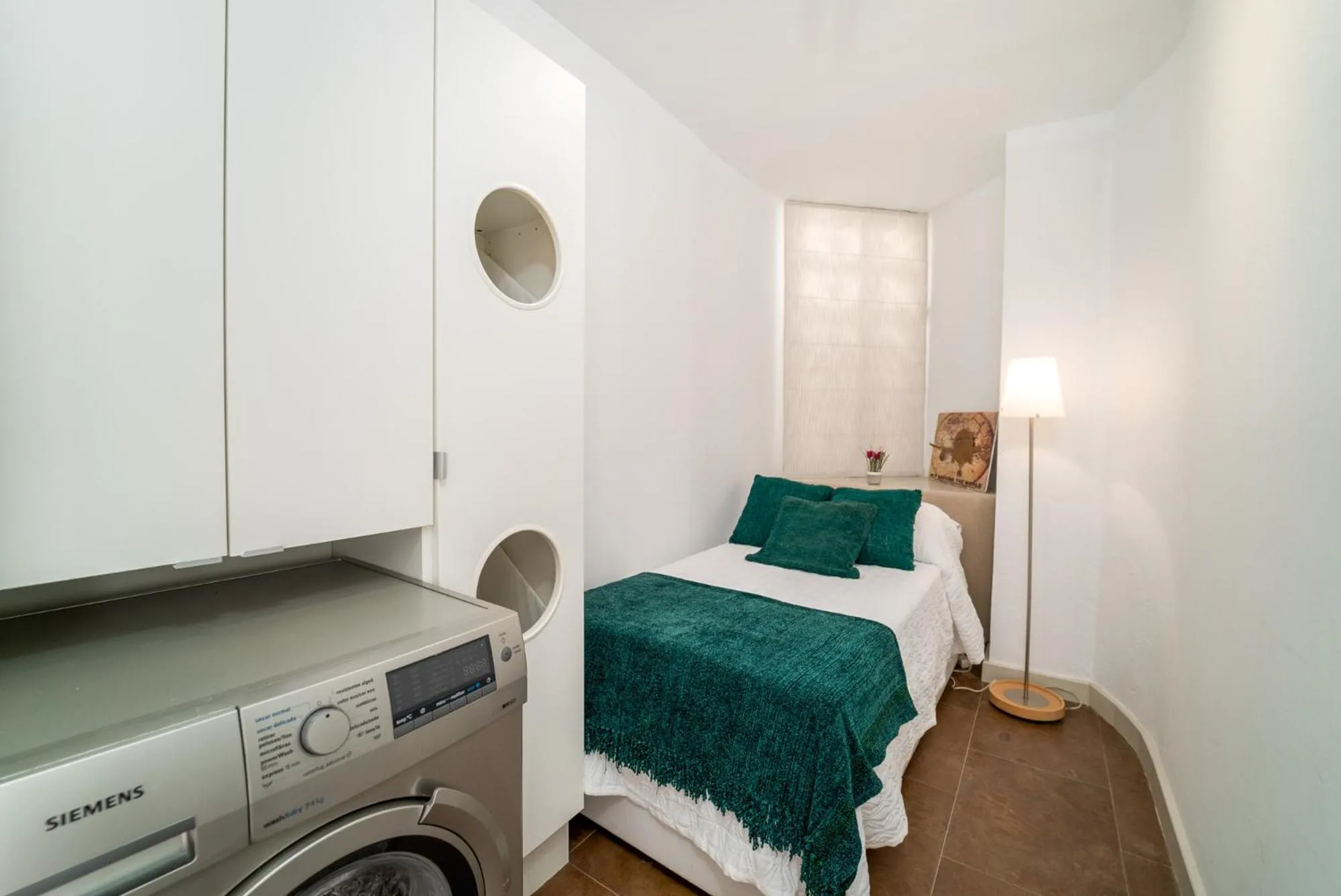 Bed in Azahara I, 25A small cozy apartment with great views located in the popular area of Nueva Andalucia