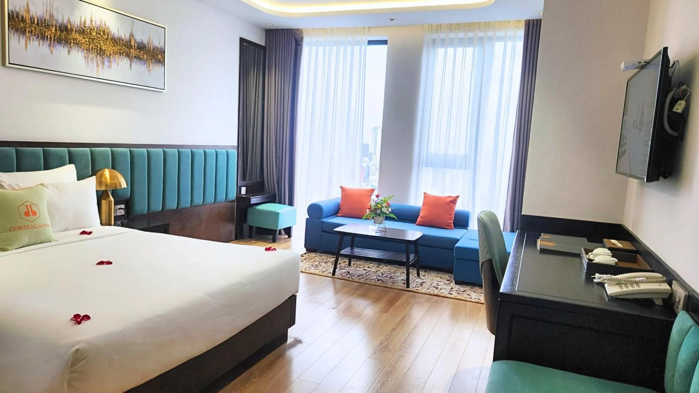 Toilet, Bed in Cordial Grand Hotel Da Nang Beach - Infinity Rooftop Pool