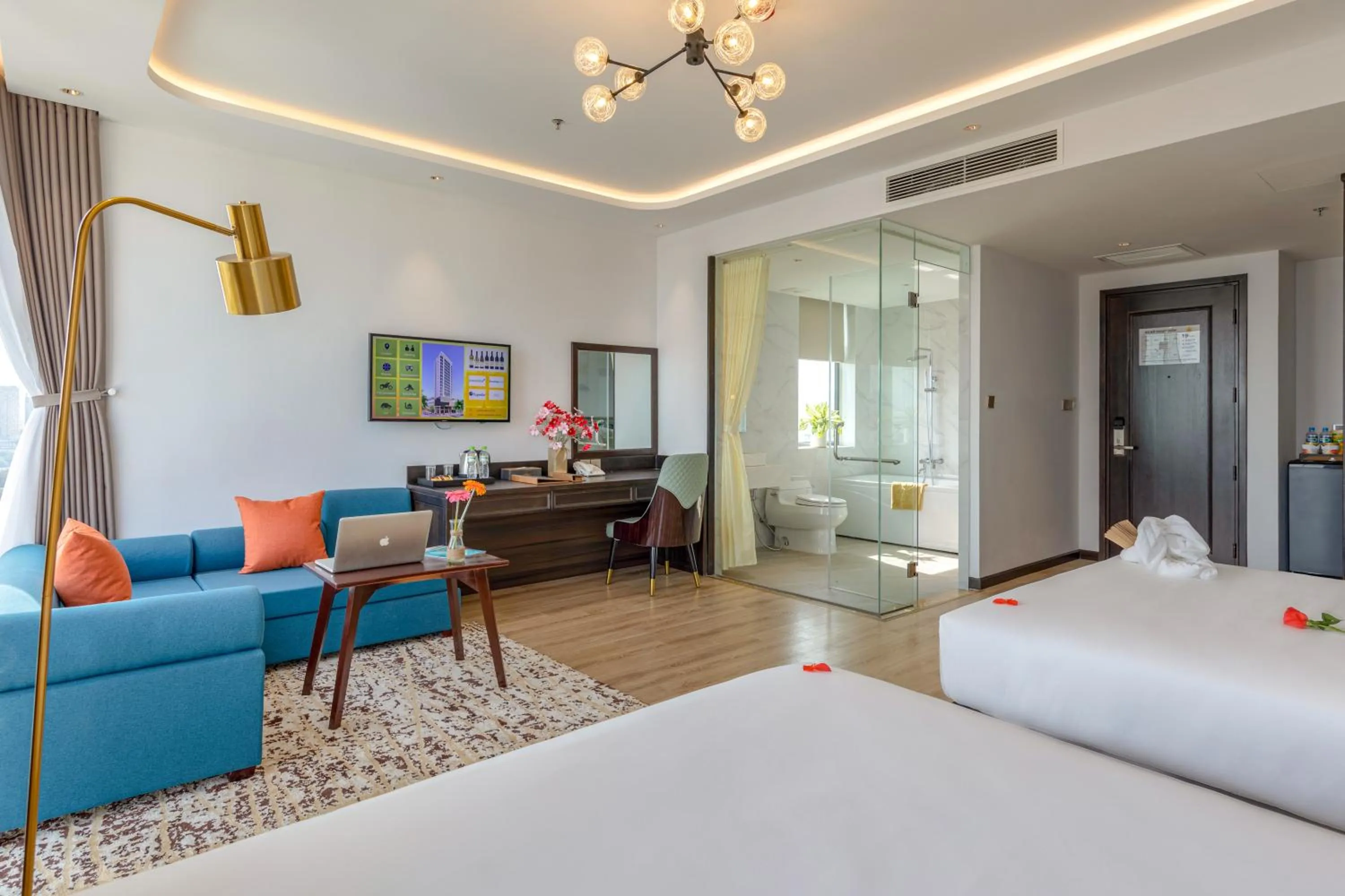 Communal lounge/ TV room, Bed in Cordial Grand Hotel Da Nang Beach - Infinity Rooftop Pool