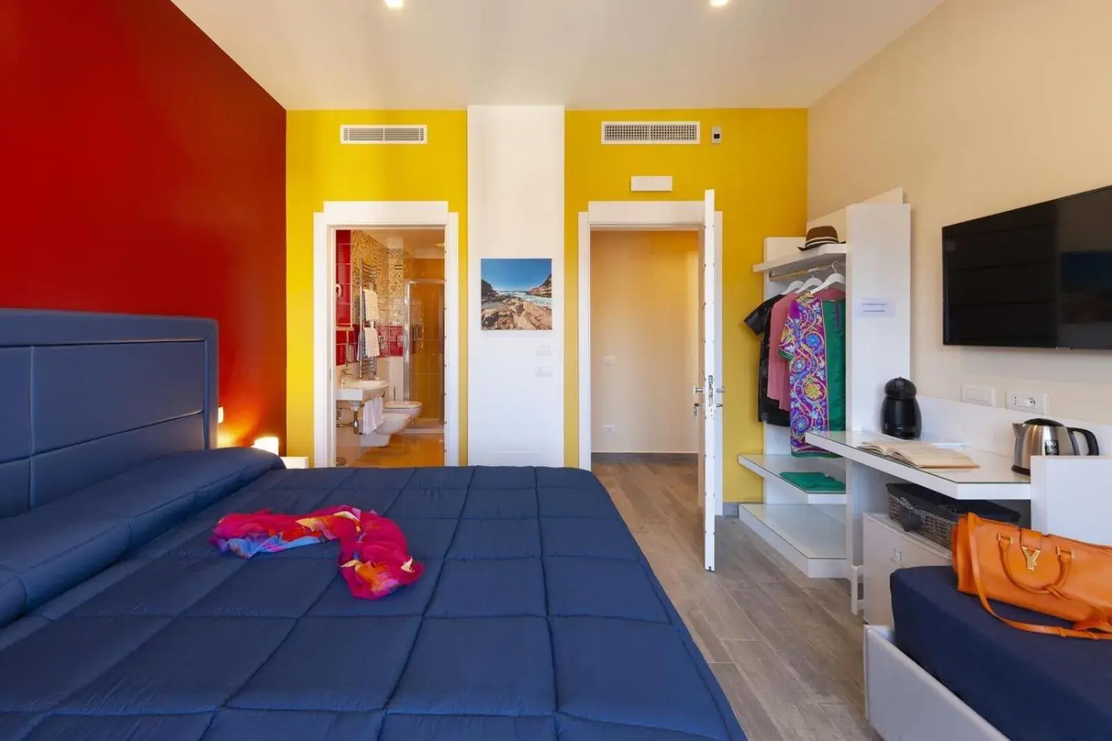 Deluxe Double Room with Balcony in Parco Tasso Guest House Deluxe Double Room with Balcony in Parco Tasso Guest House