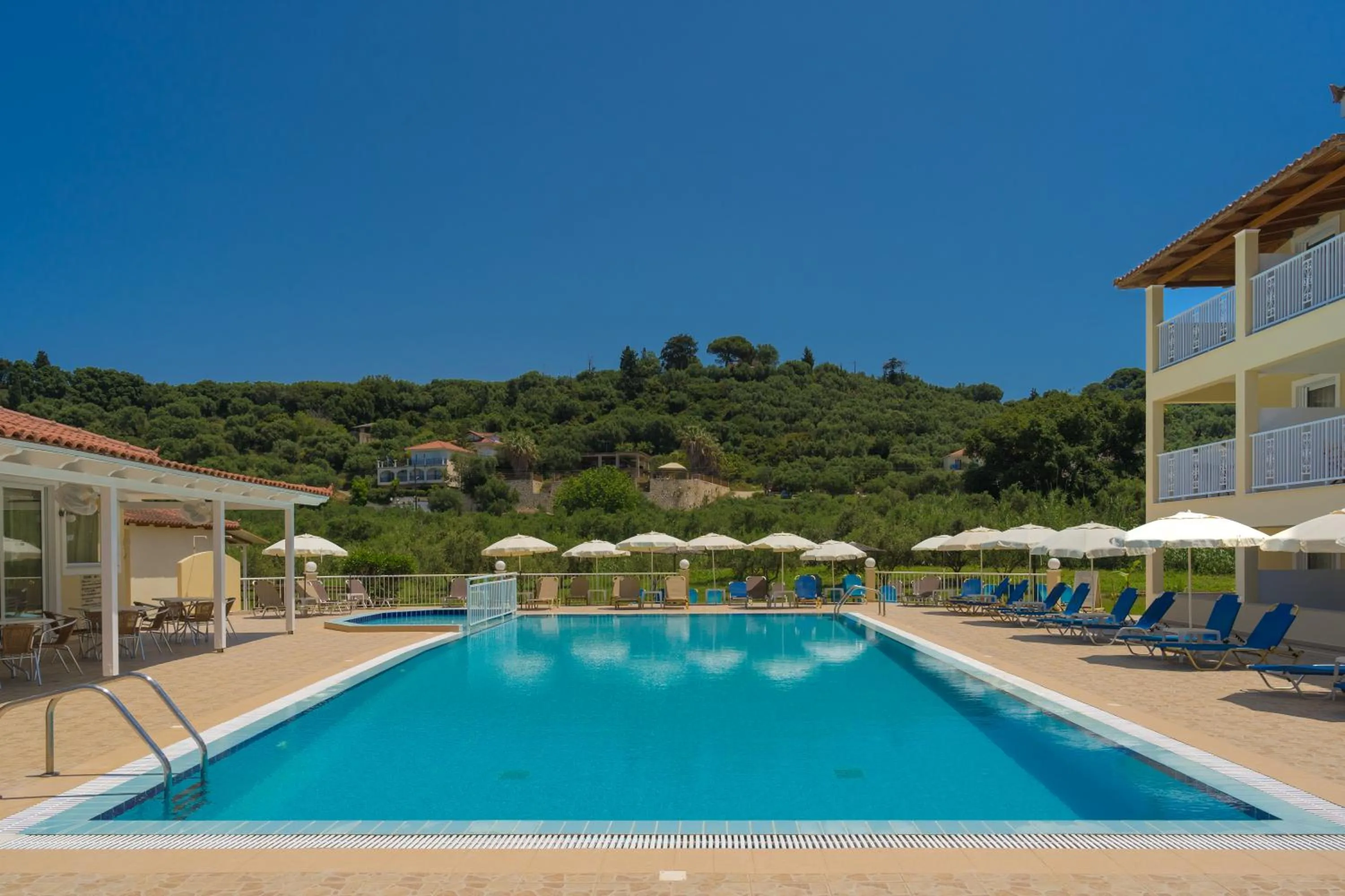 Swimming pool in Manousis ApartHotel