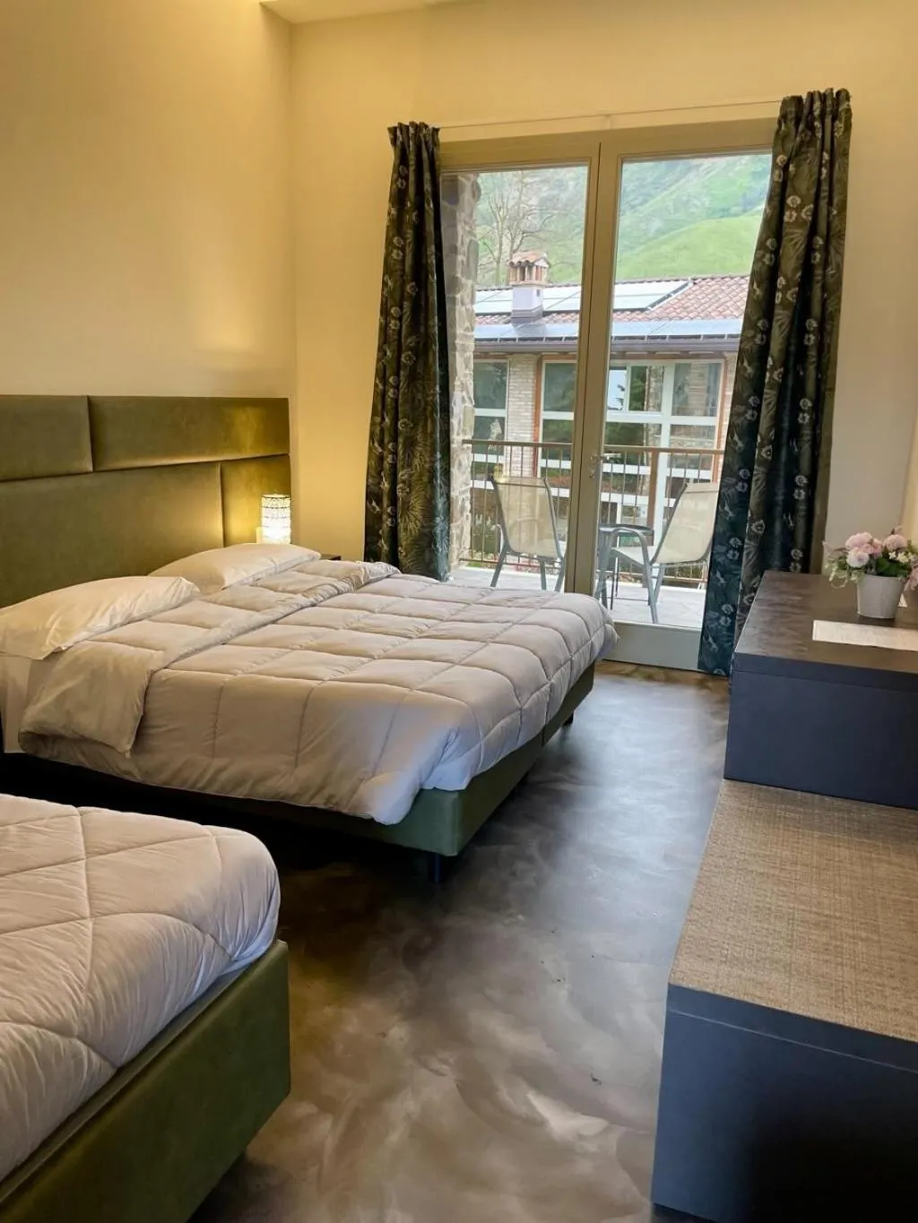 Bedroom, Bed in Modus Aquae