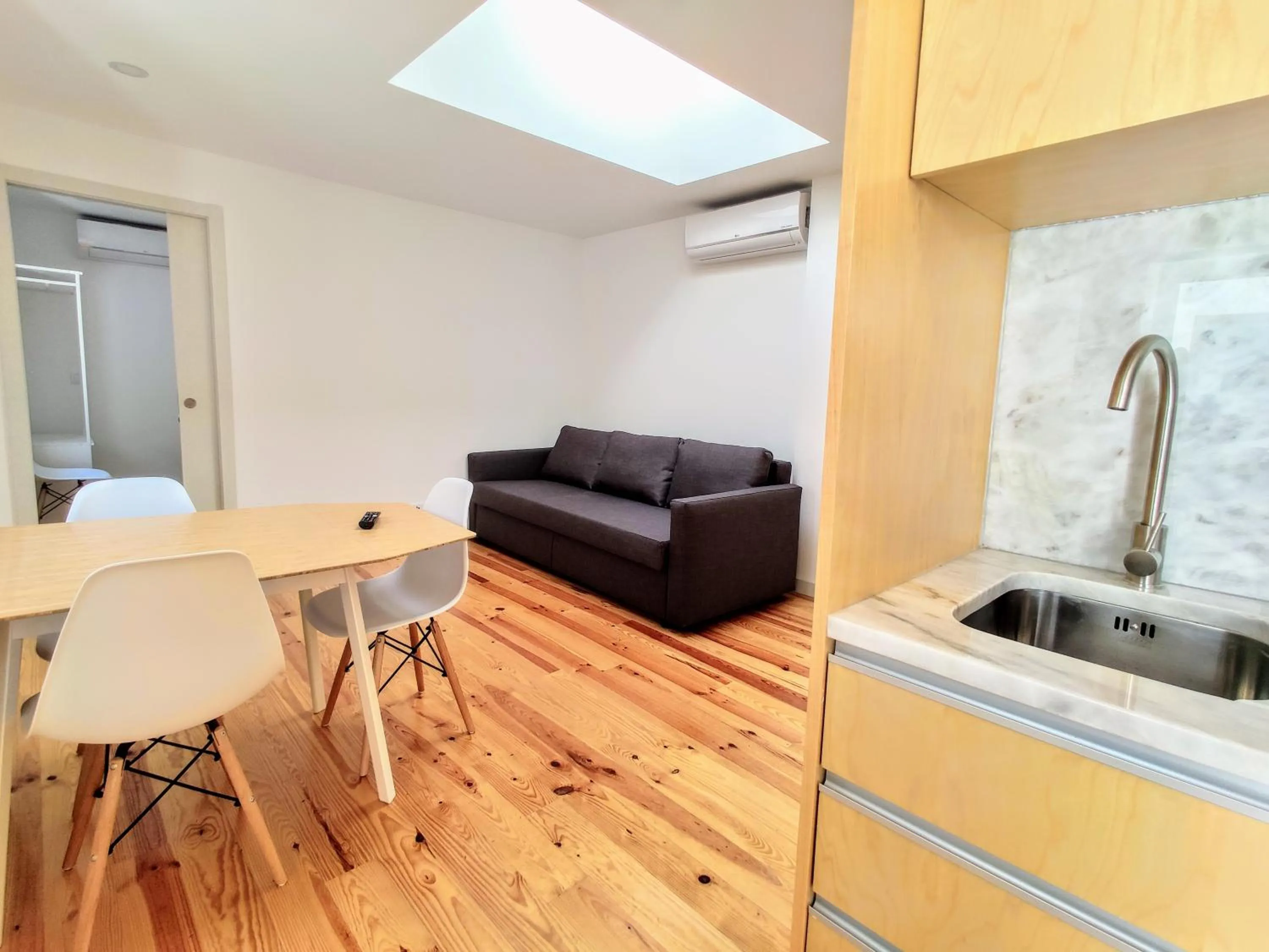 Kitchen or kitchenette in Bombarda Cinema Apartments