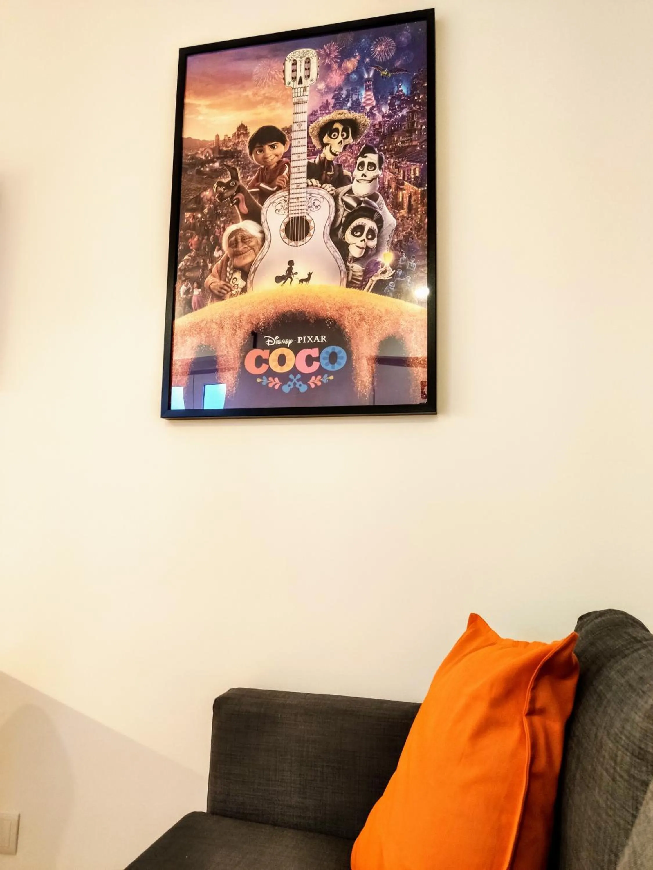 Decorative detail in Bombarda Cinema Apartments