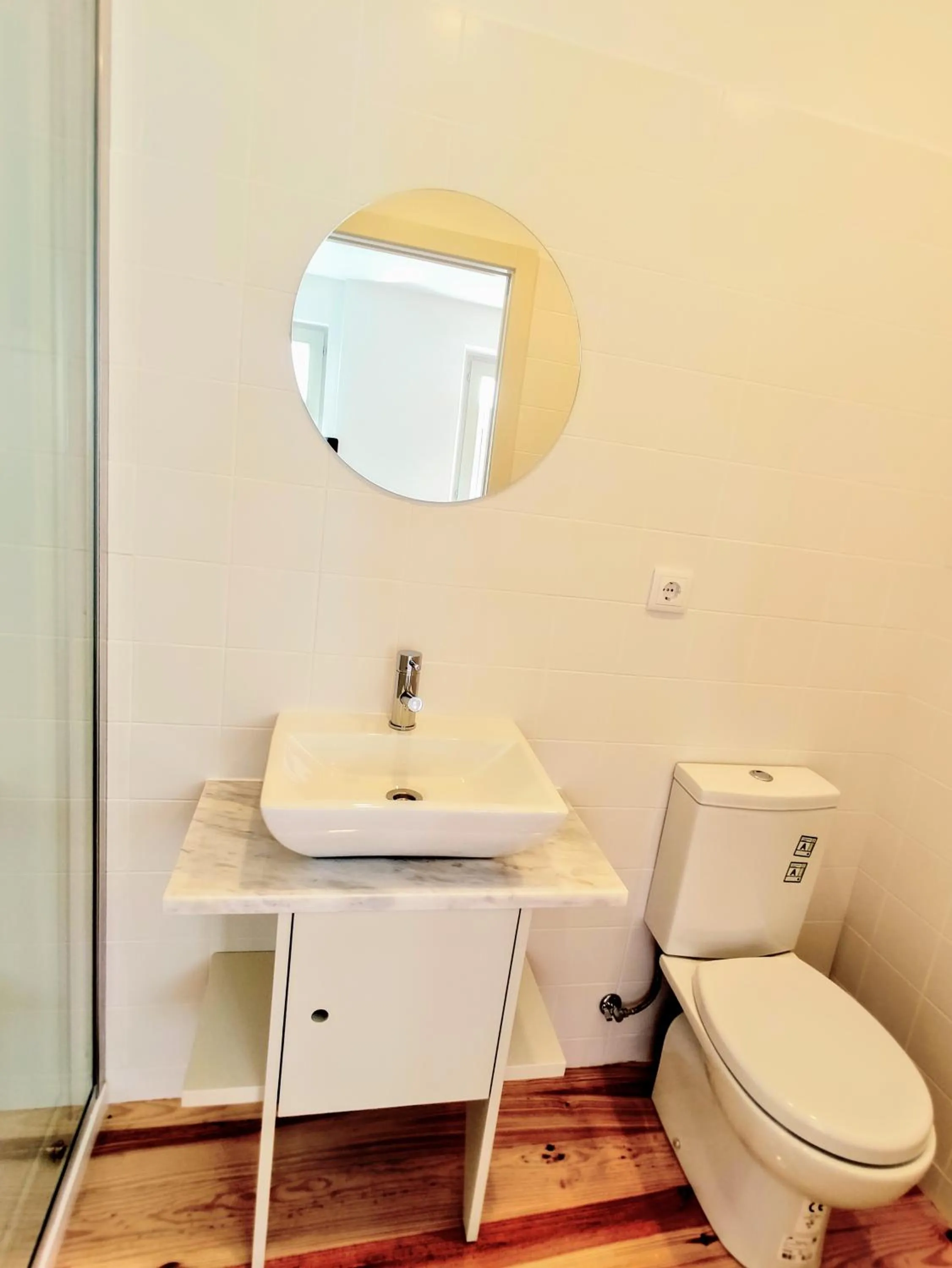 Bathroom in Bombarda Cinema Apartments