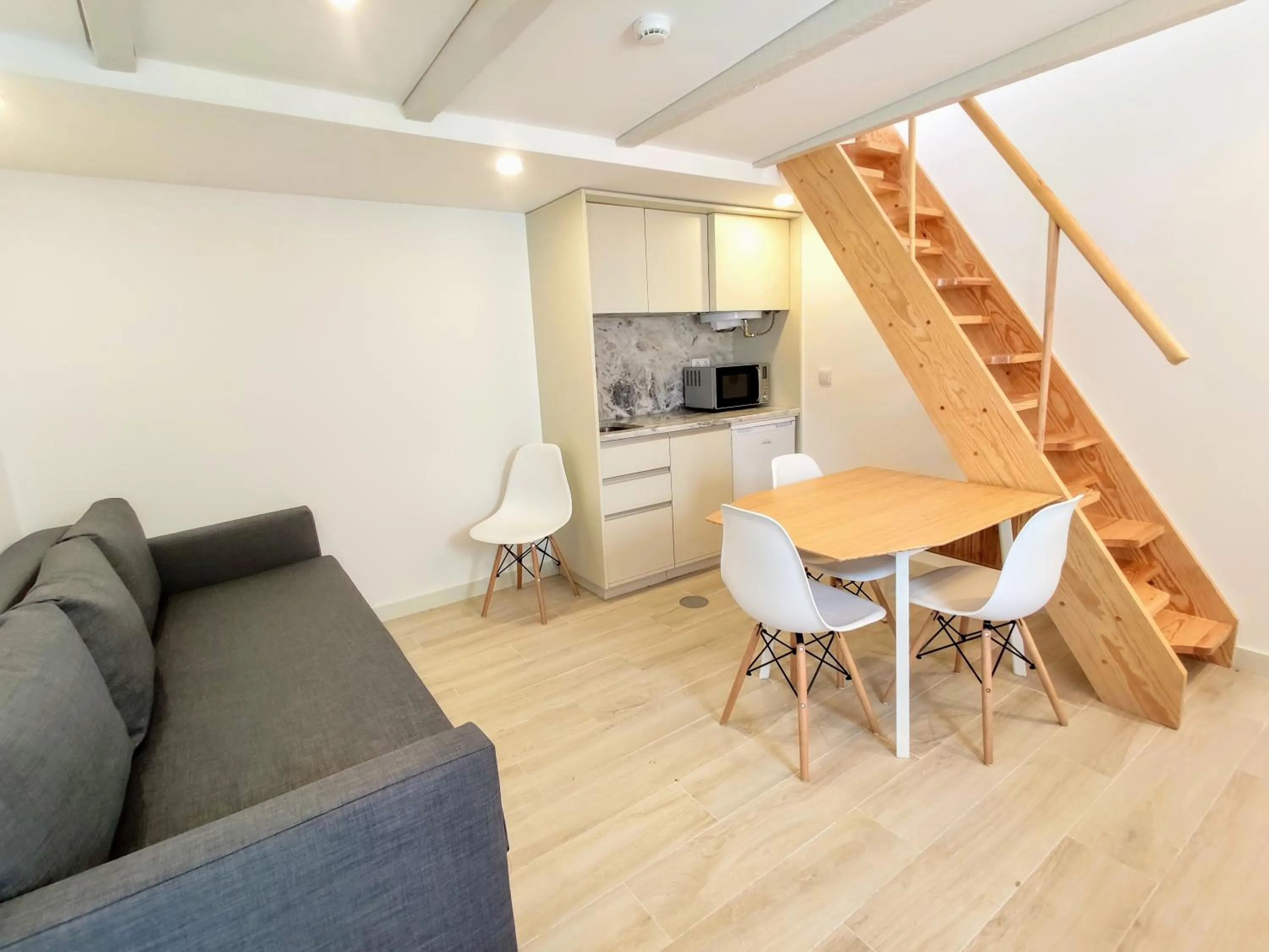 Kitchen or kitchenette in Bombarda Cinema Apartments