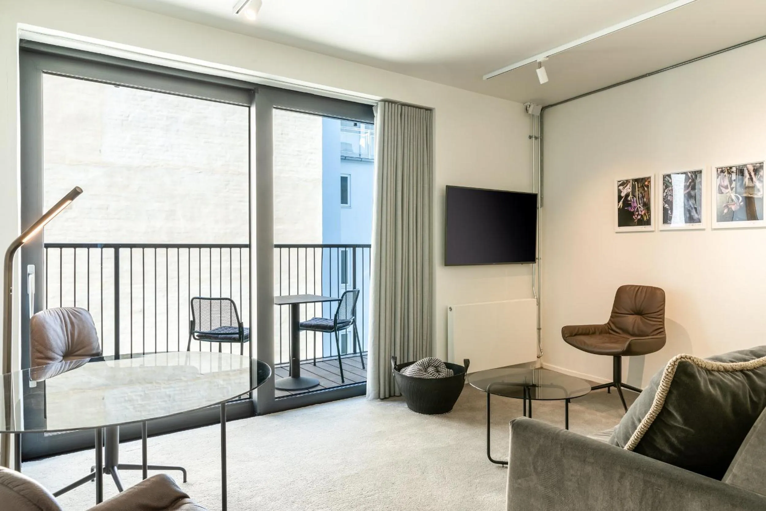 the Socialist, a Tribute Portfolio Hotel