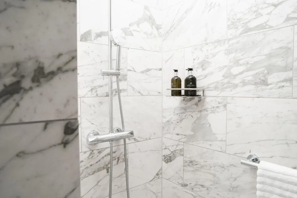 the Socialist, a Tribute Portfolio Hotel