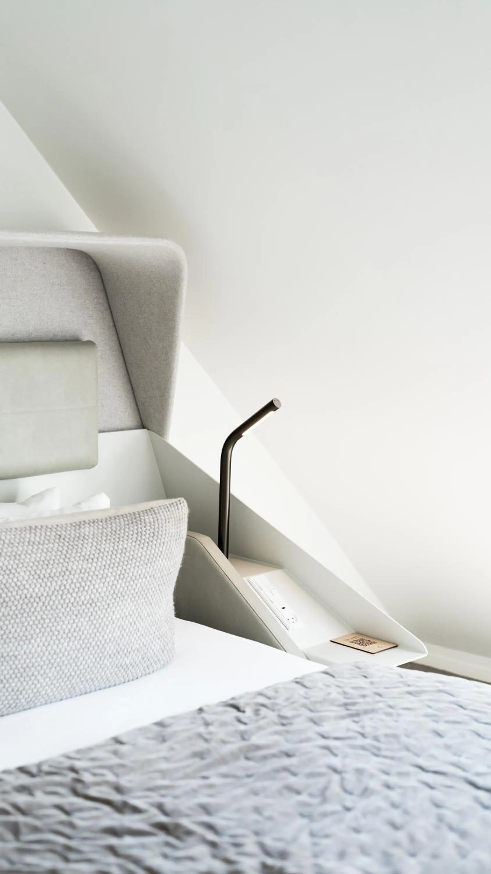 Bed in the Socialist, a Tribute Portfolio Hotel